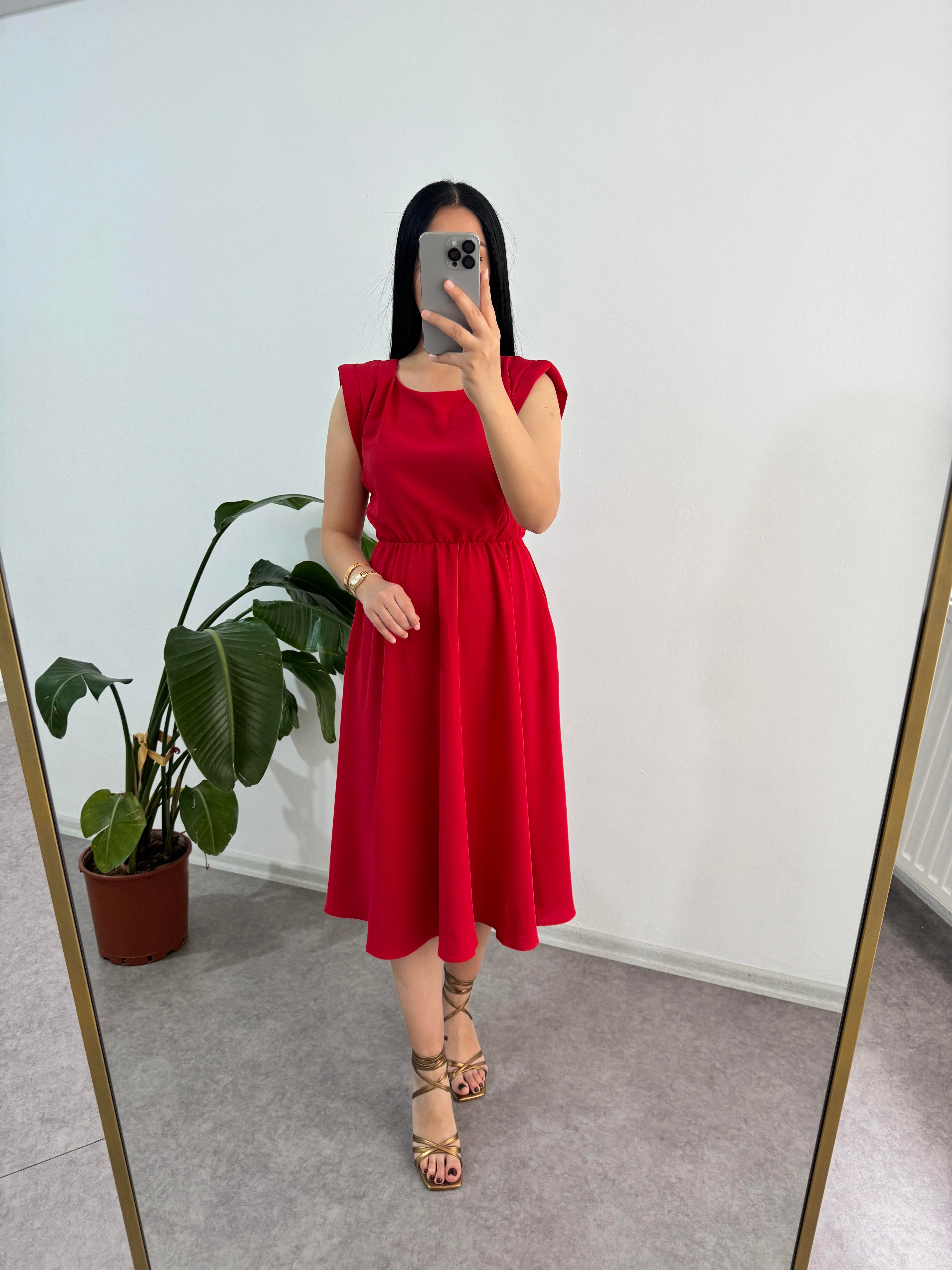 Beli Lastikli Kırmızı Elbise