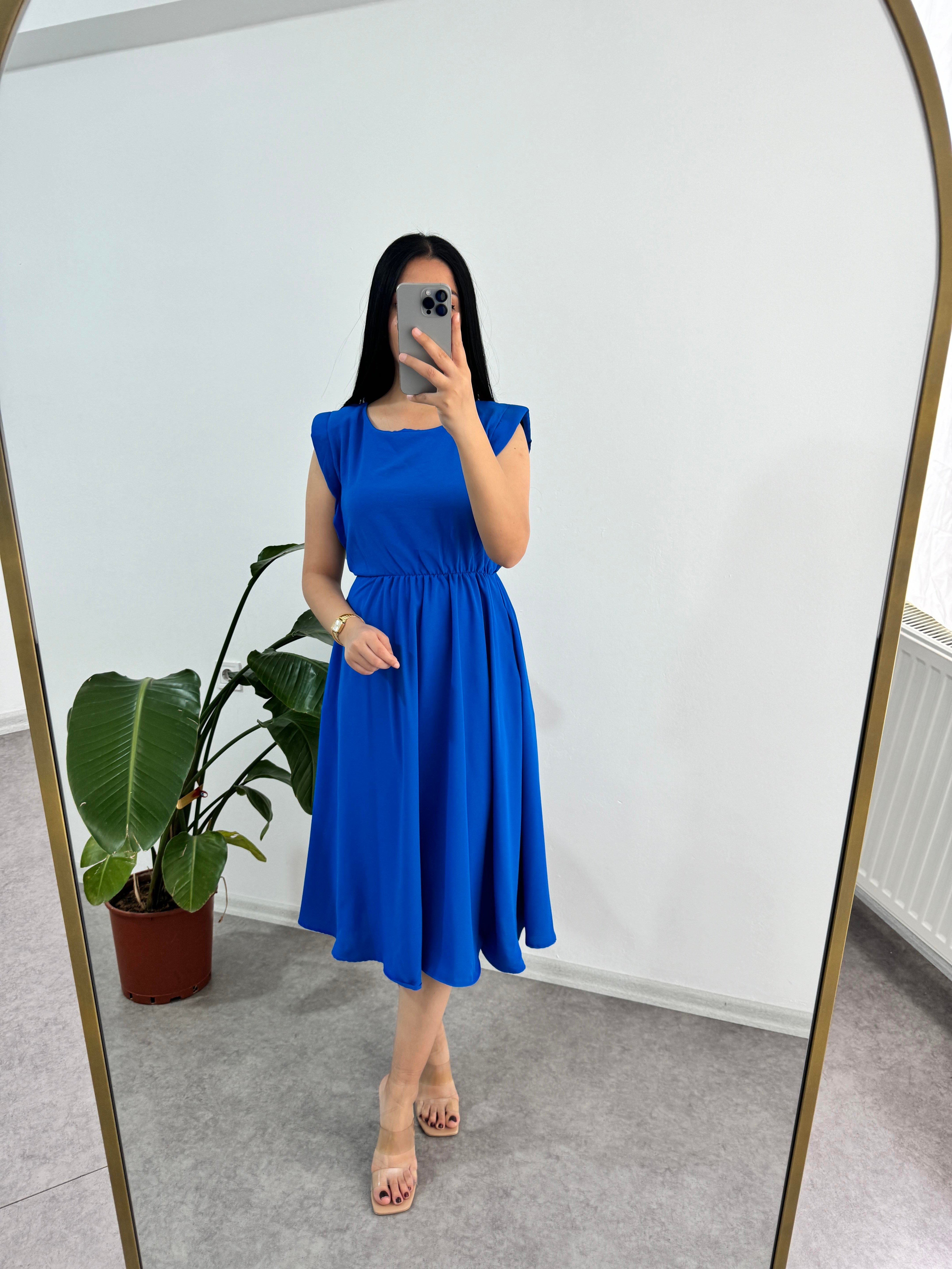 Beli Lastikli Mavi Elbise