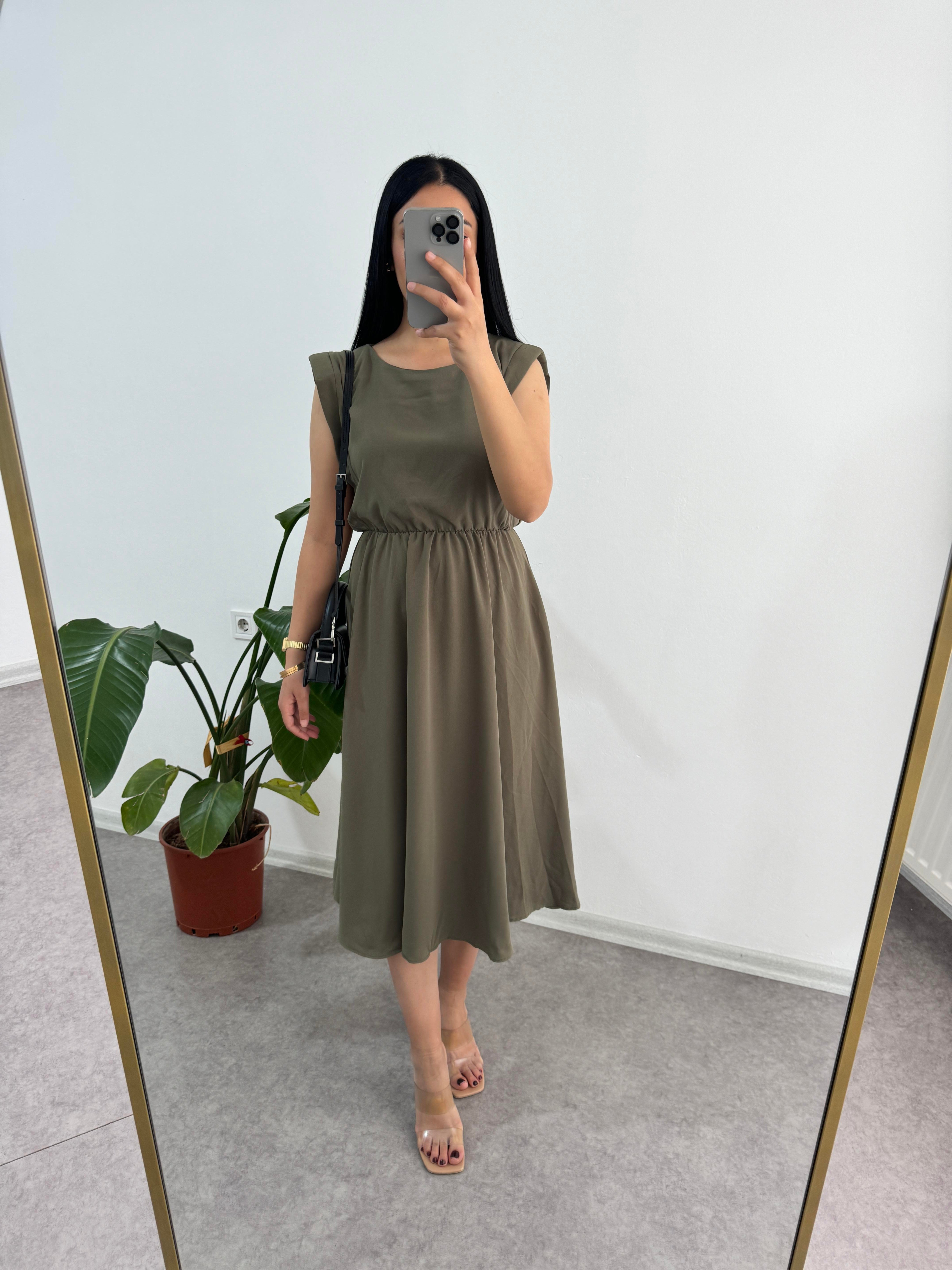 Beli Lastikli Yeşil Elbise