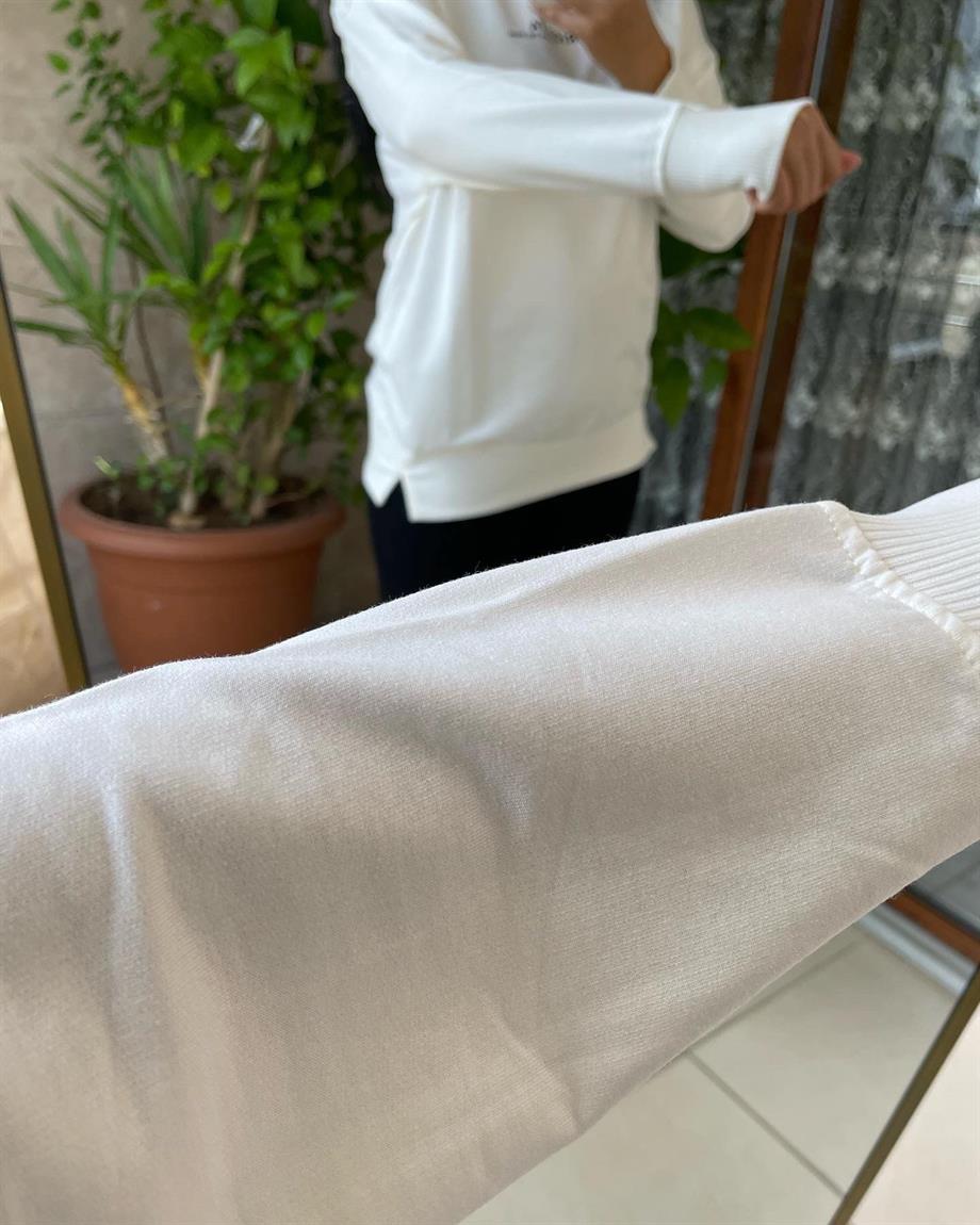 BEYAZ SWEATSHİRT