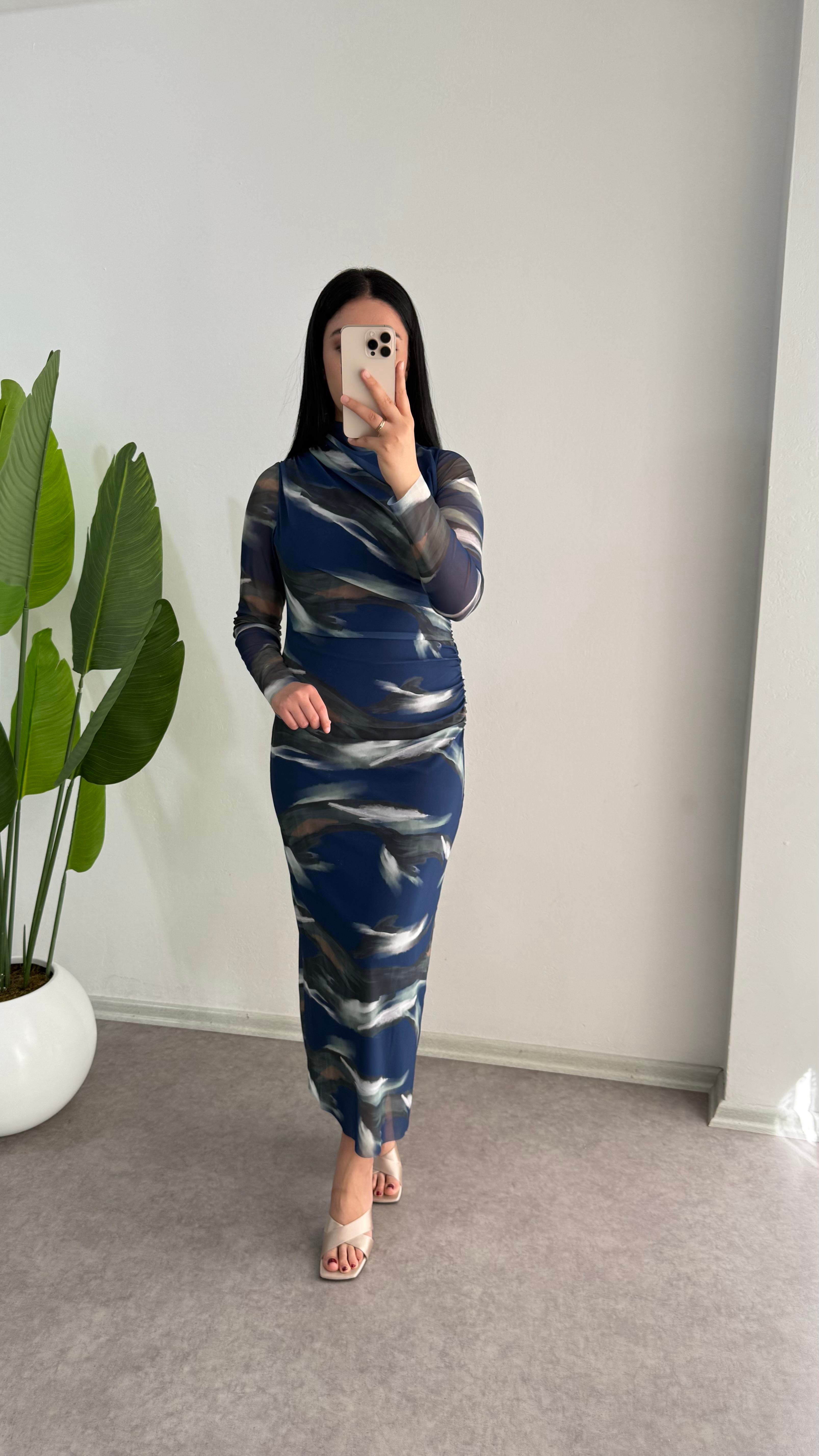 Dik Yaka Tül Elbise