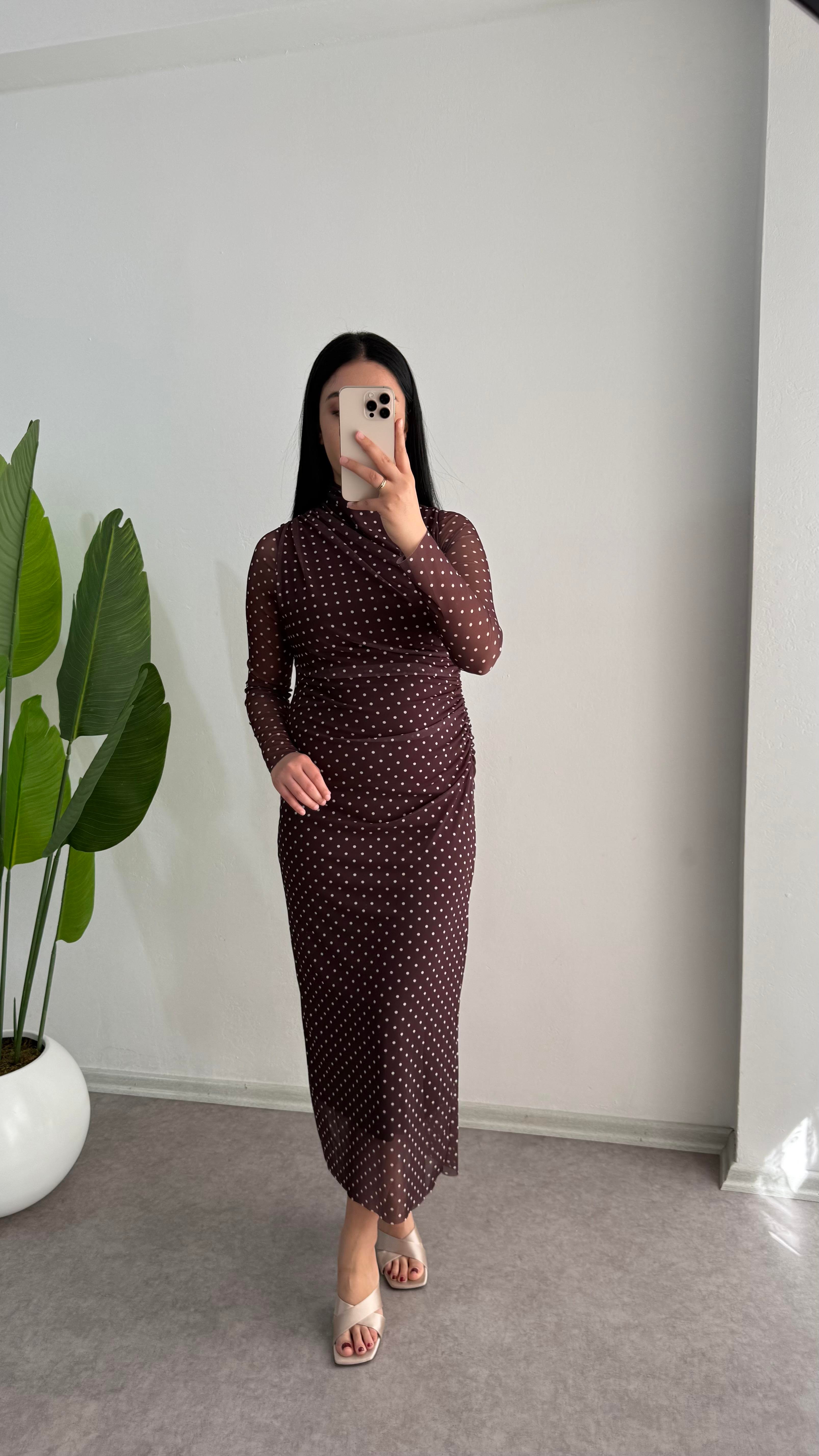 Dik Yaka Tül Elbise