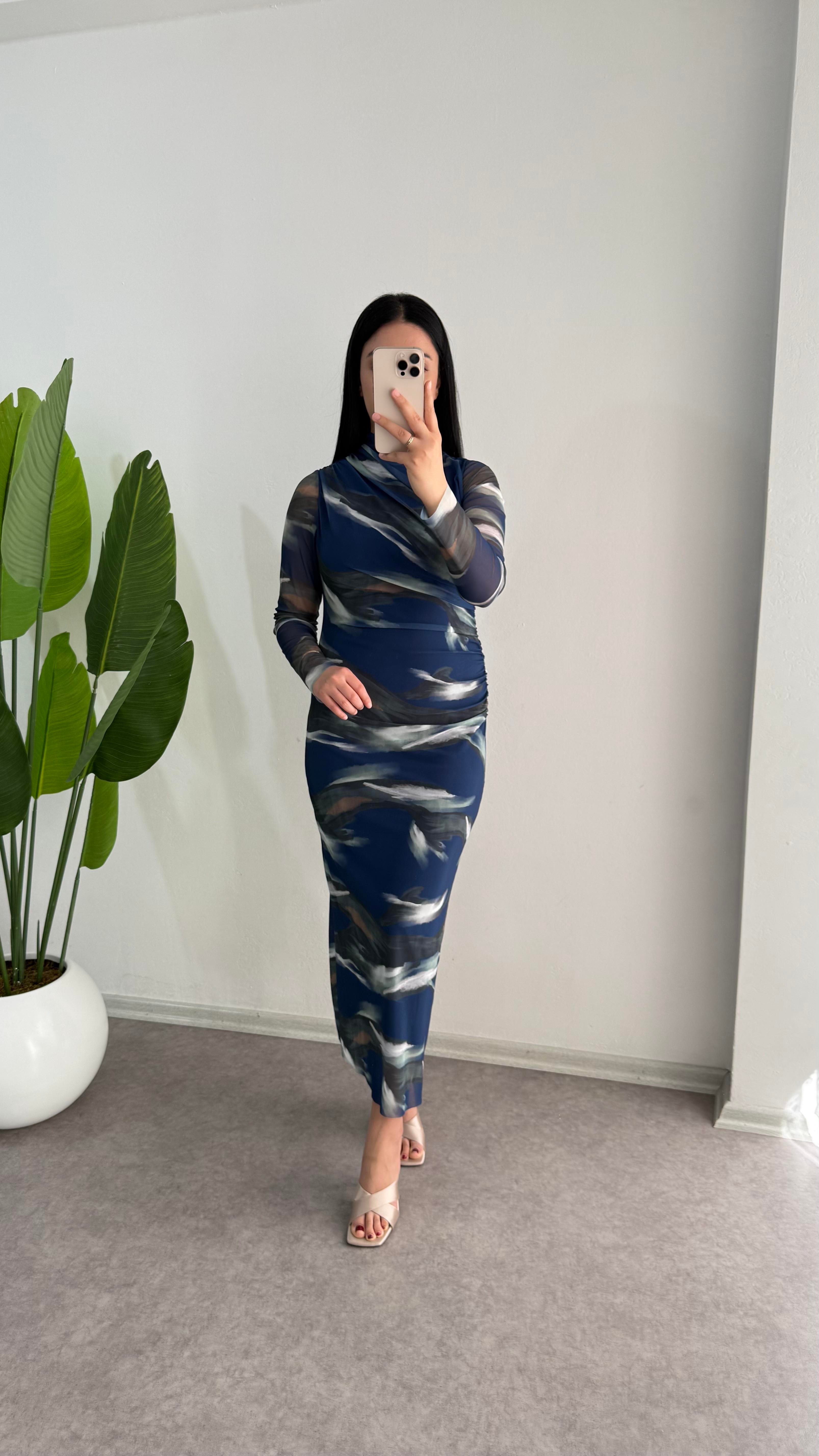 Dik Yaka Tül Elbise