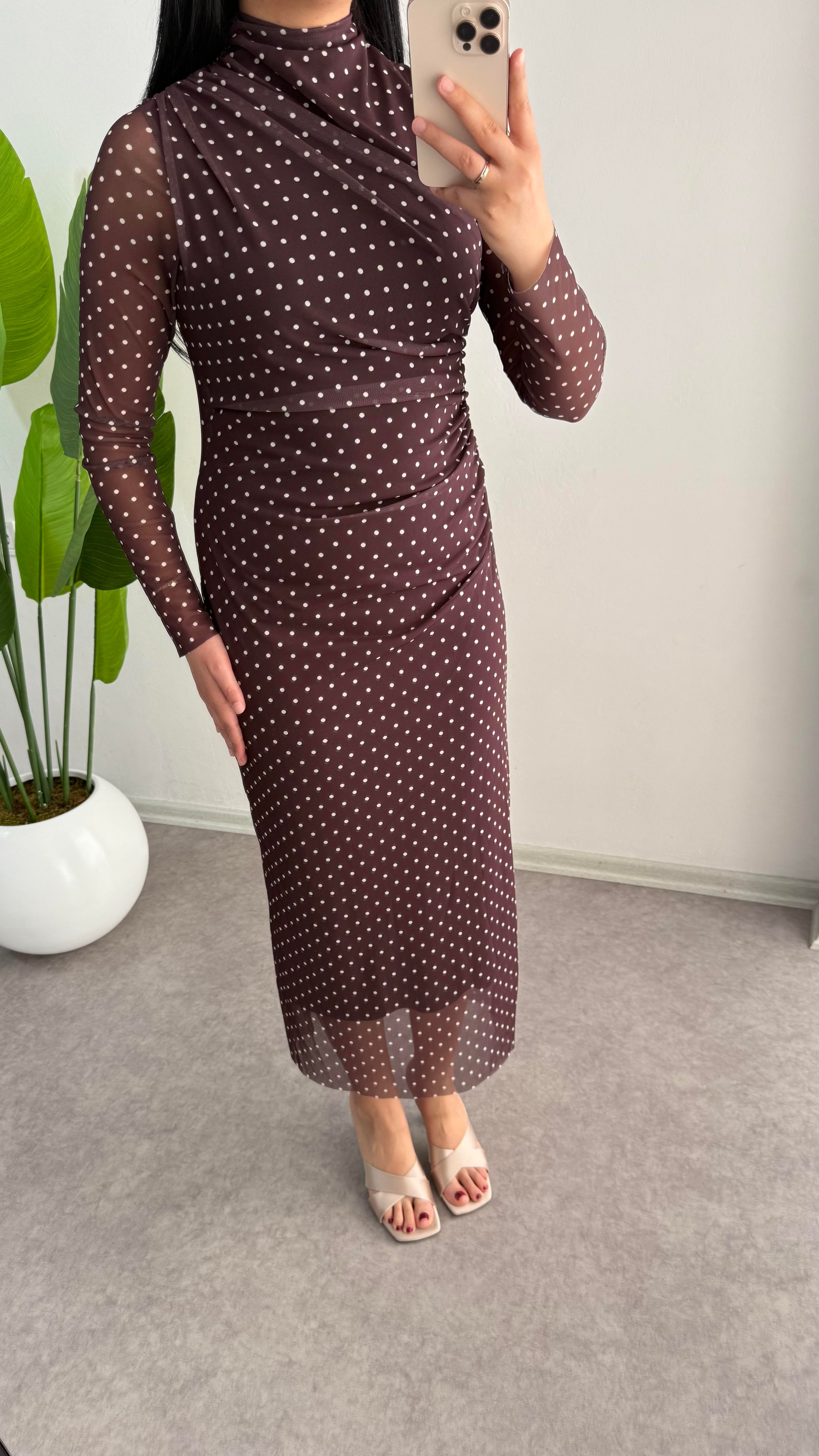 Dik Yaka Tül Elbise