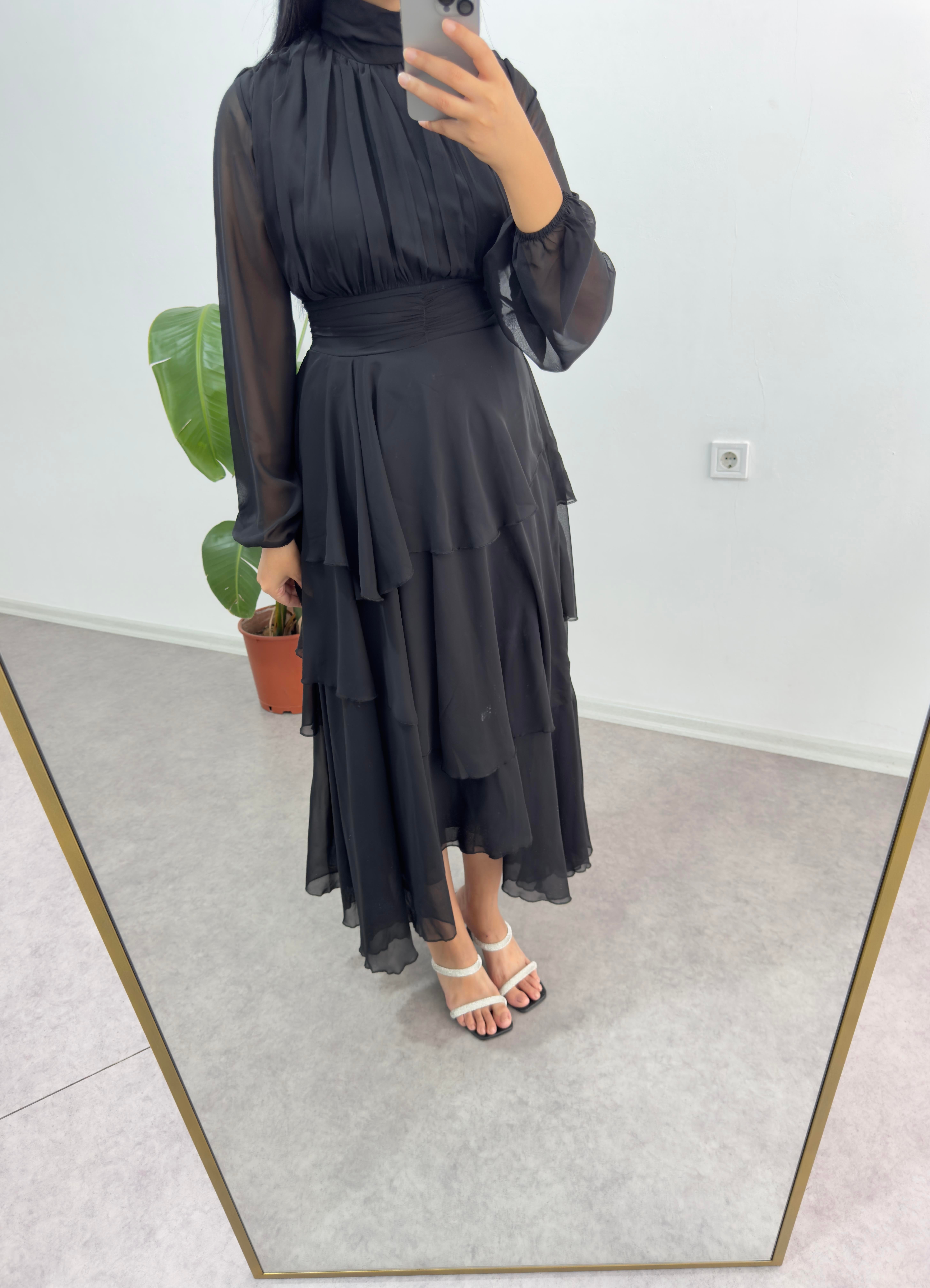 Elis Siyah Katmanlı Elbise