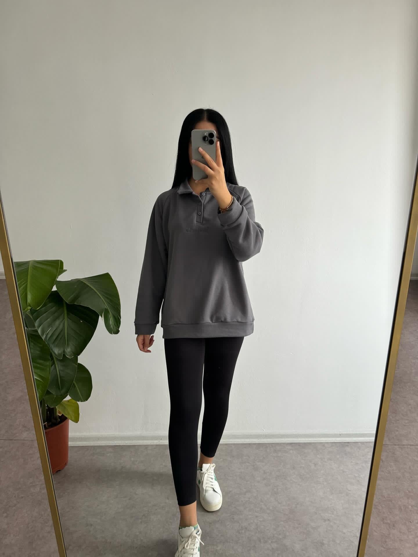 Gri polo yaka sweatshırt