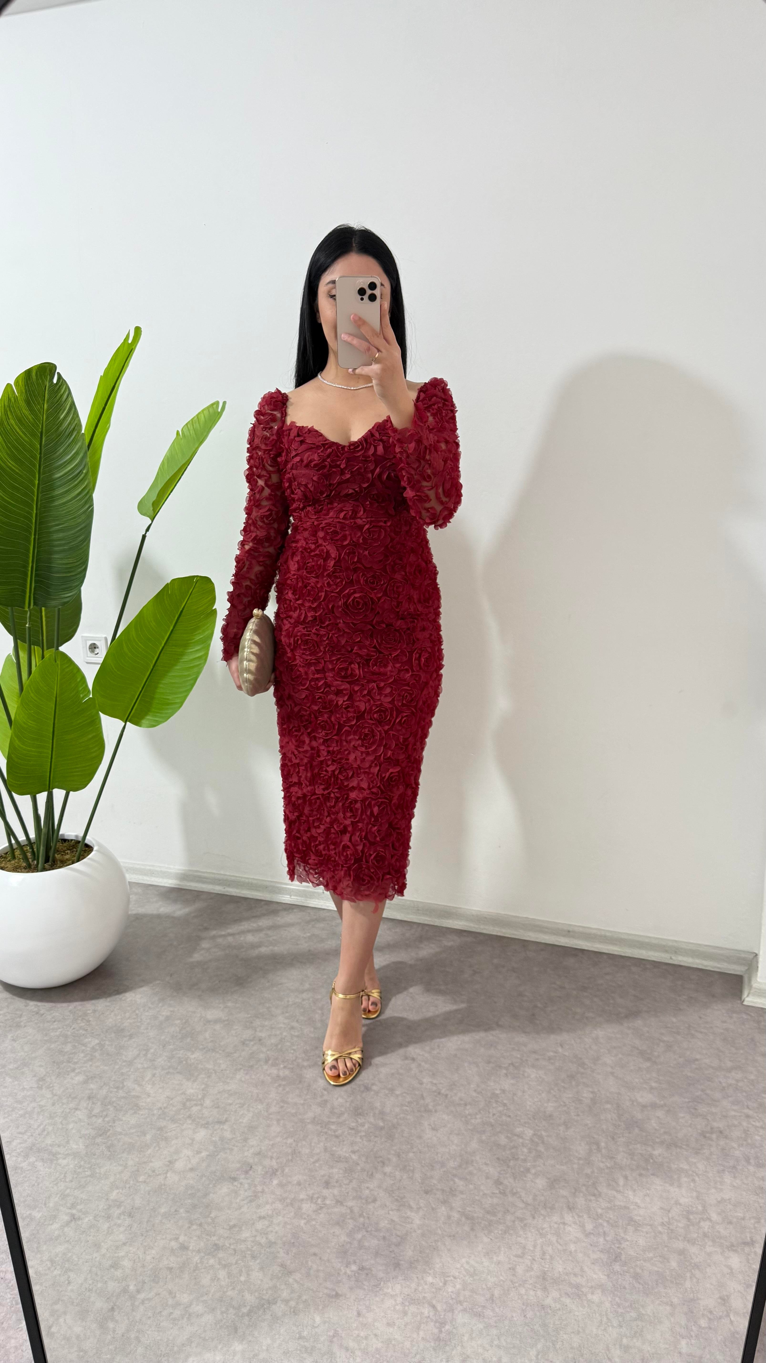 Gül Desenli Kırmızı Elbise