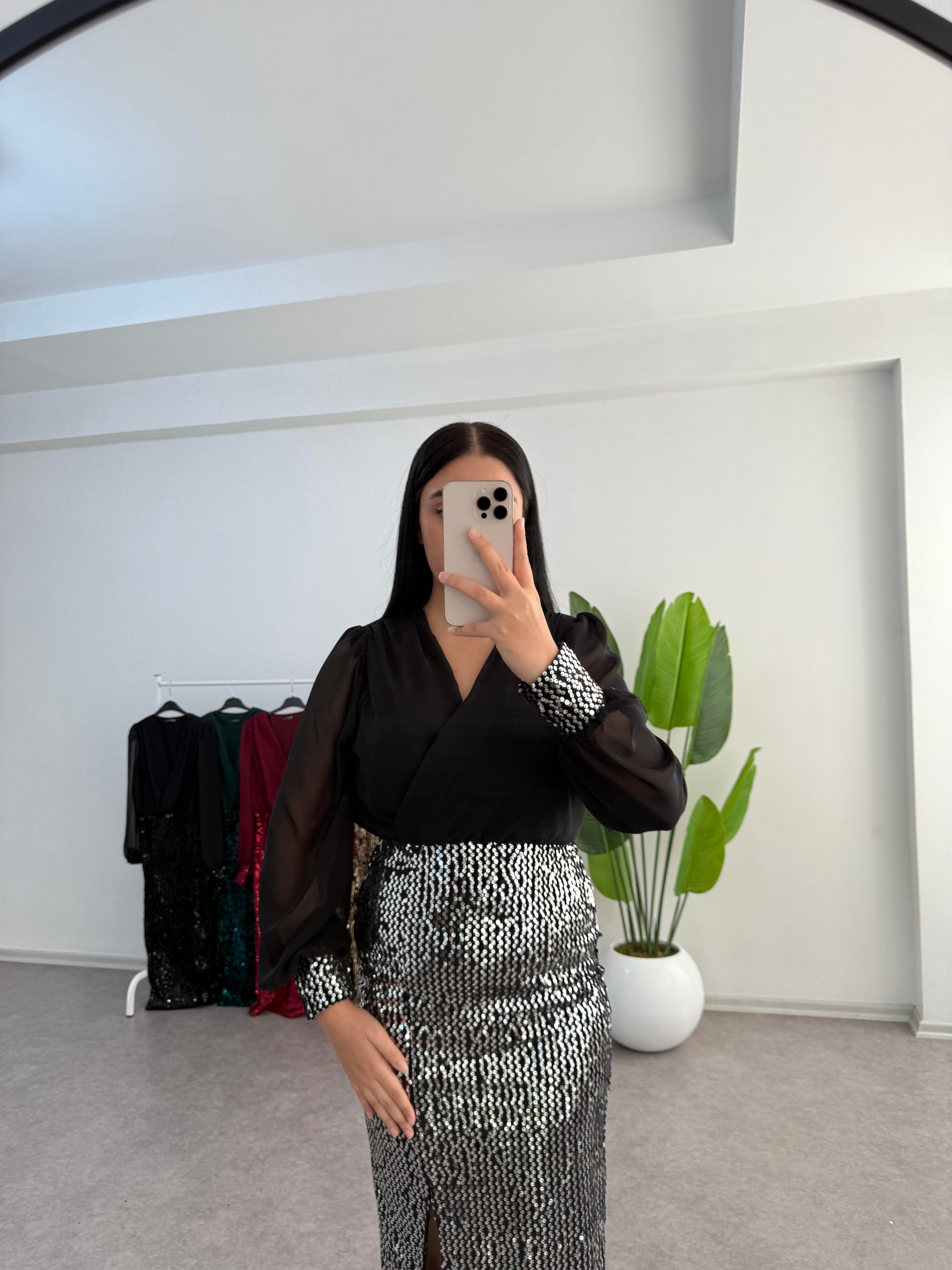 Gümüş Payetli Elbise