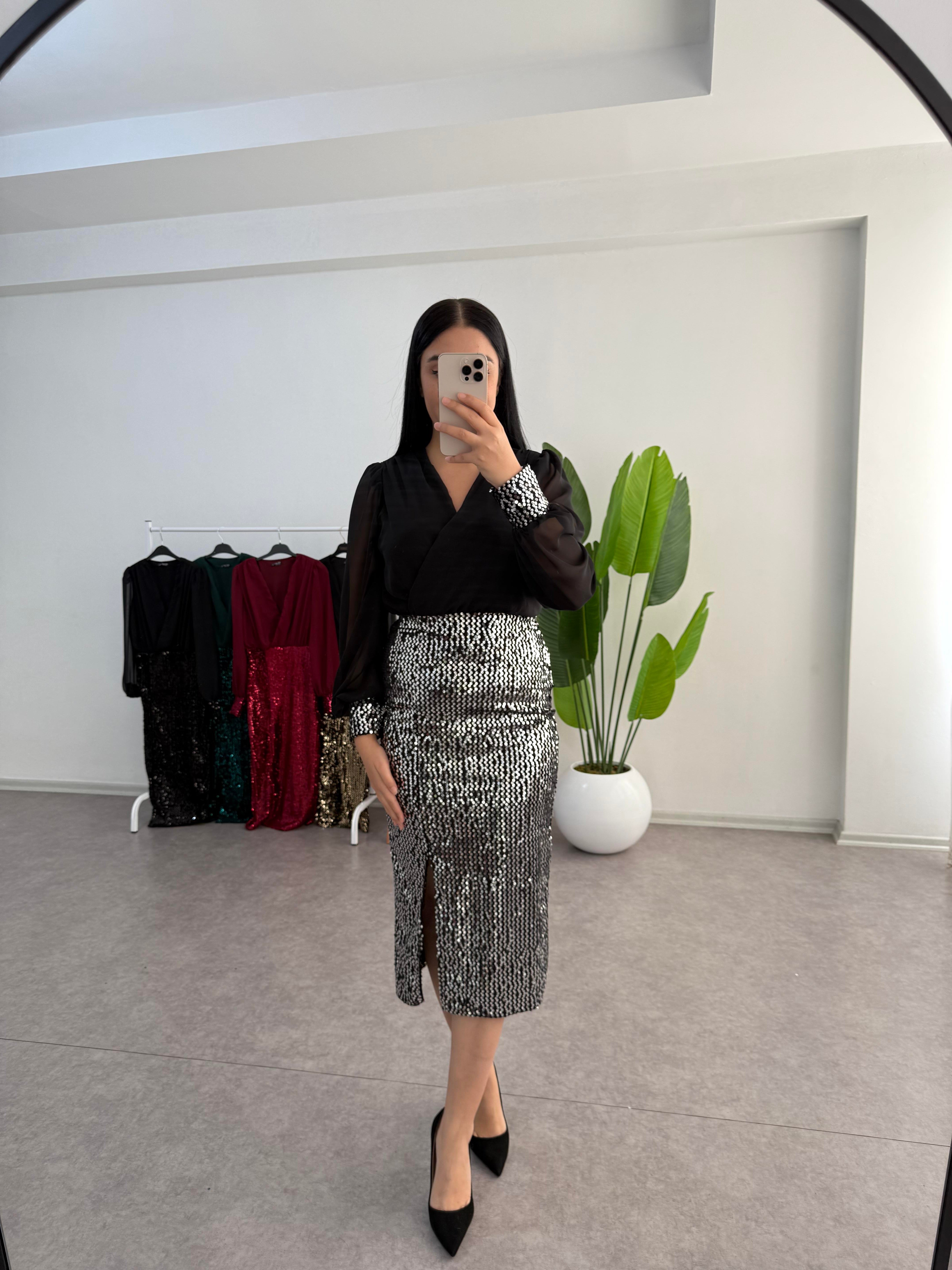 Gümüş Payetli Elbise