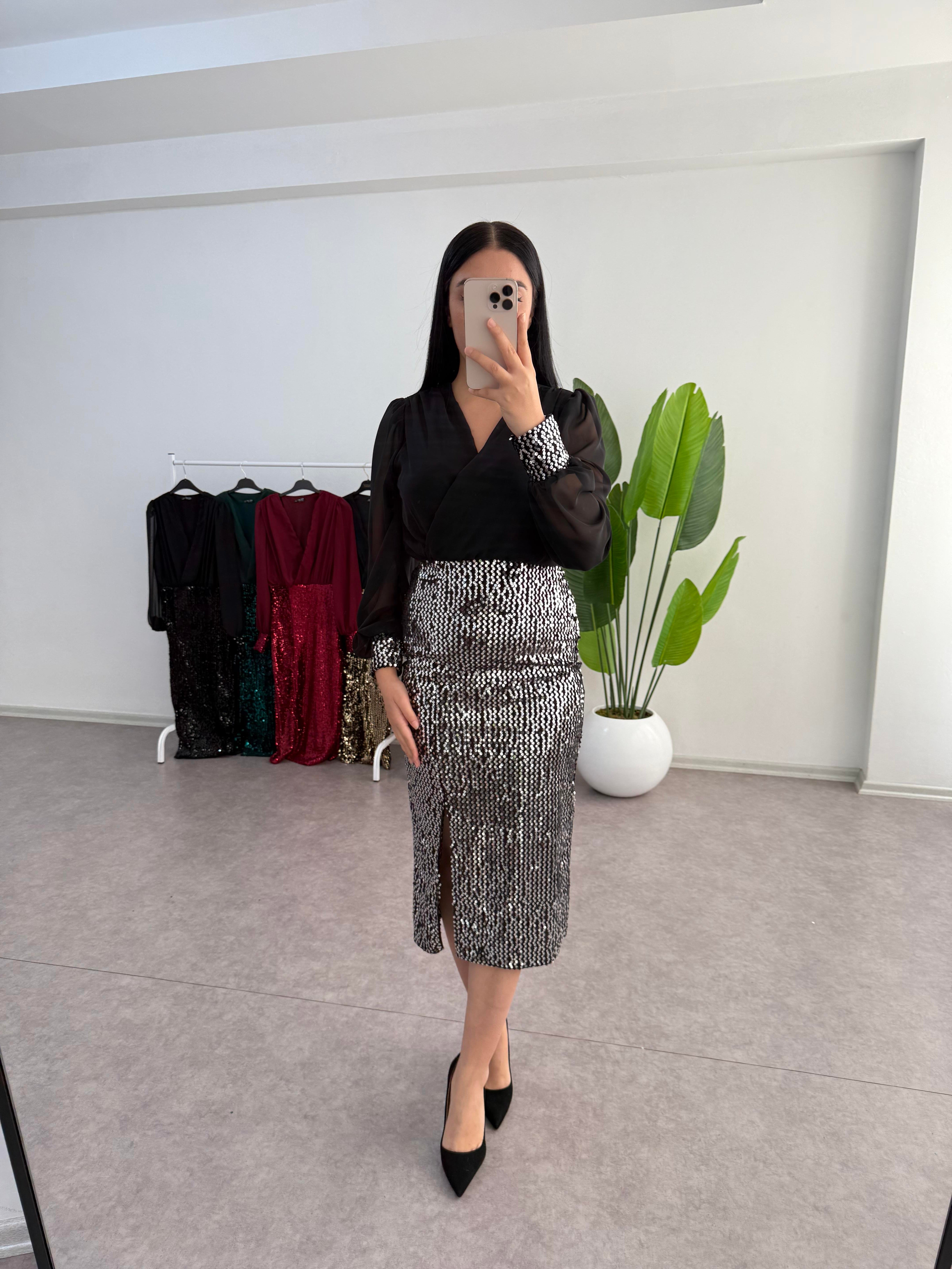 Gümüş Payetli Elbise