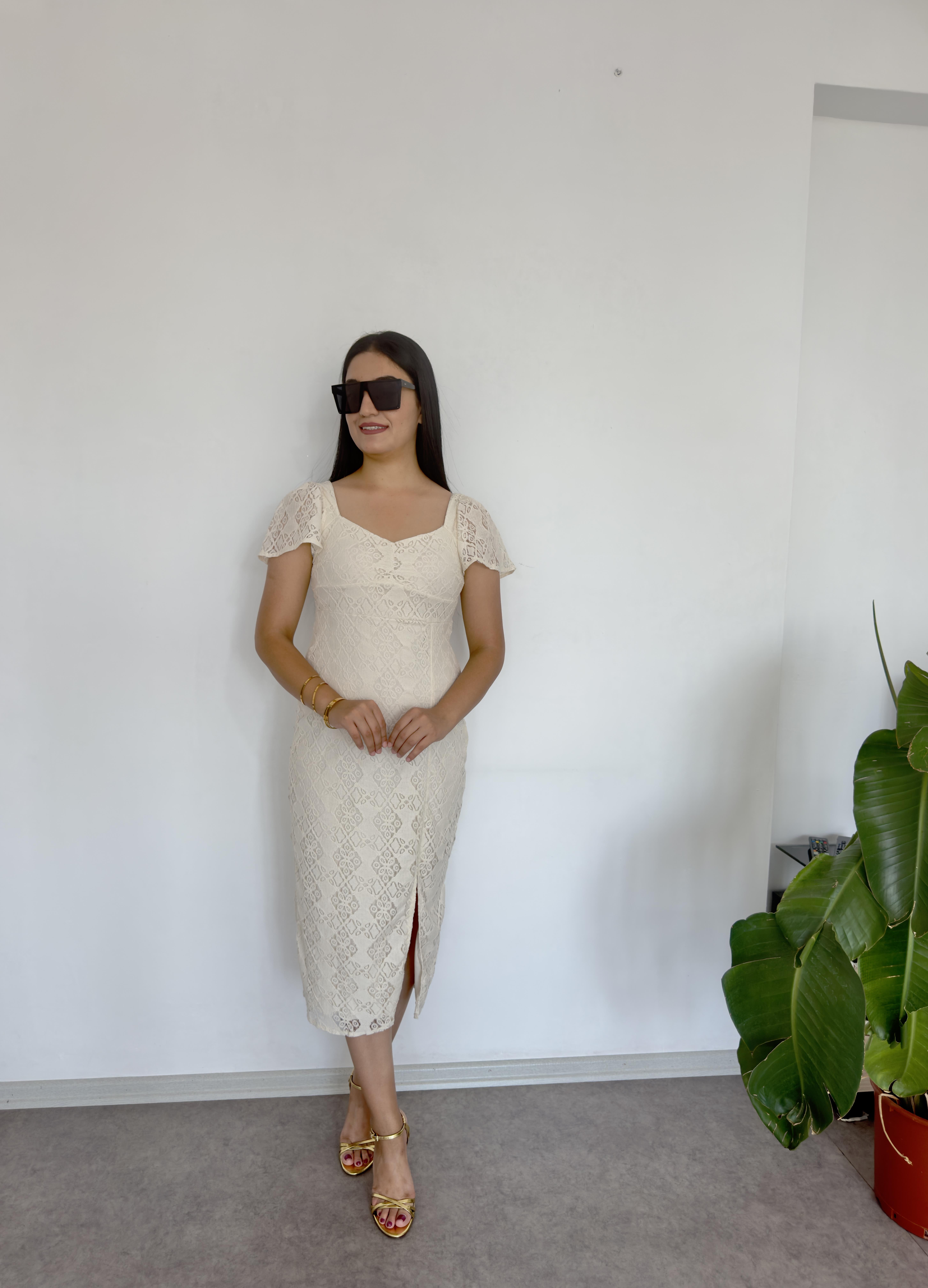 Güpür Dantel Krem Elbise