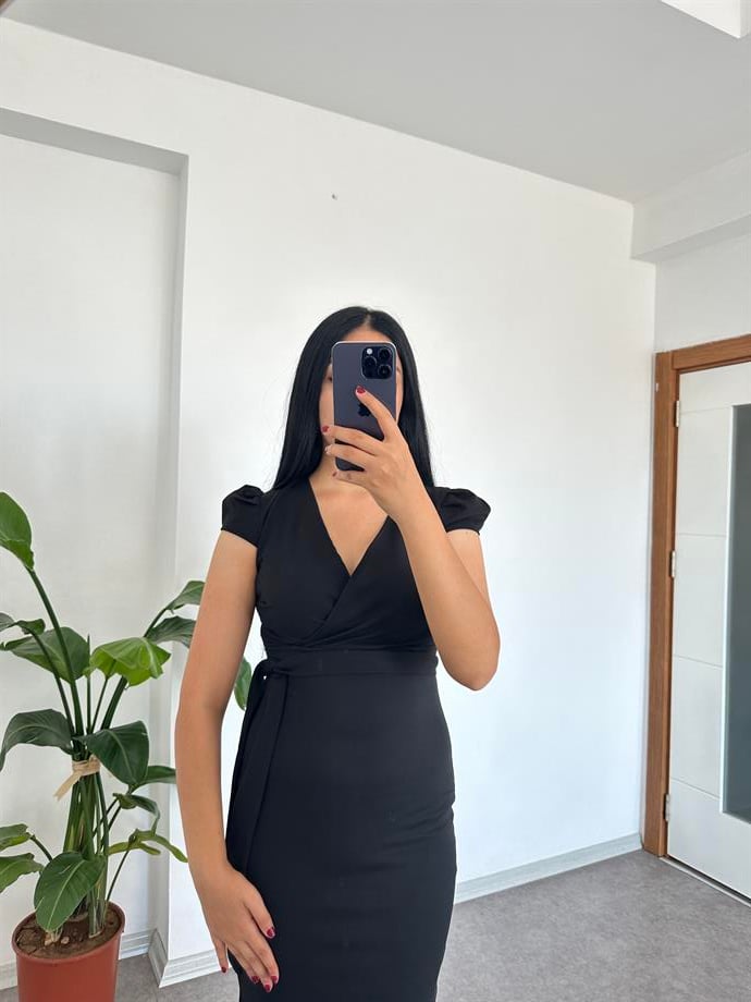 Krep kumaş siyah elbise 