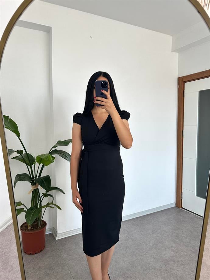 Krep kumaş siyah elbise 