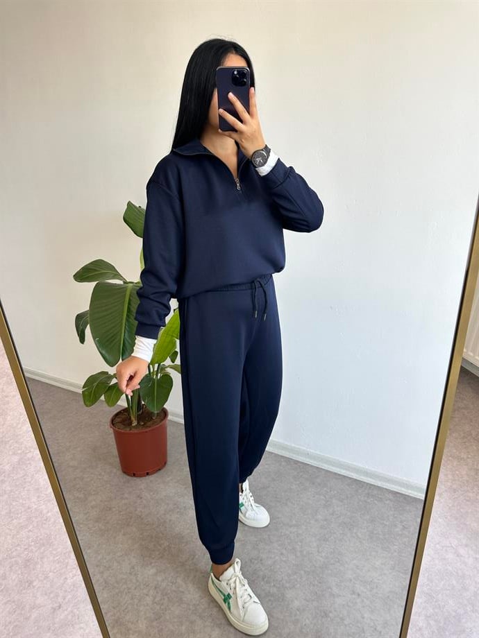 Lacivert eşofman takımı