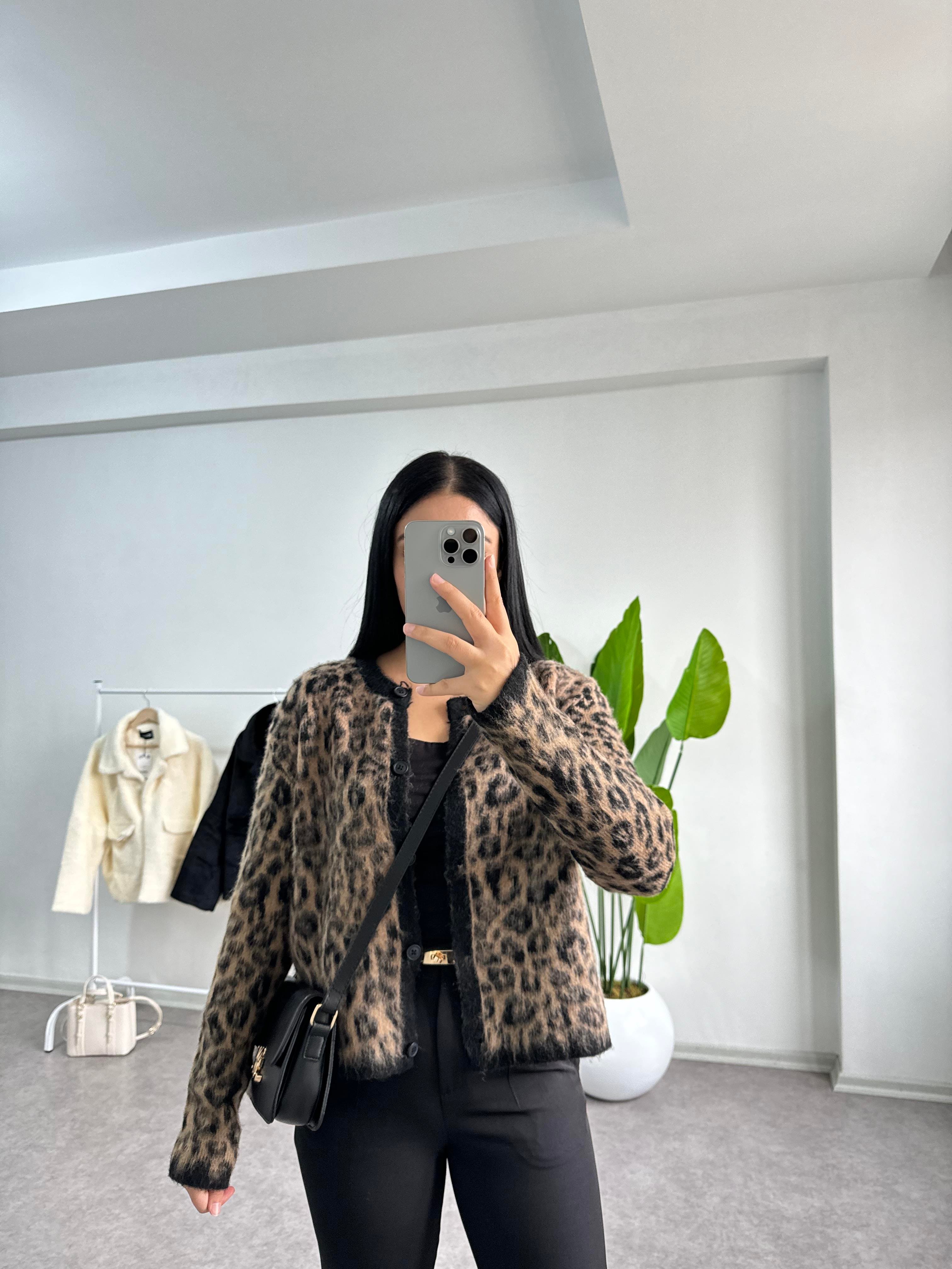 Leopar Sakallı Triko Hırka