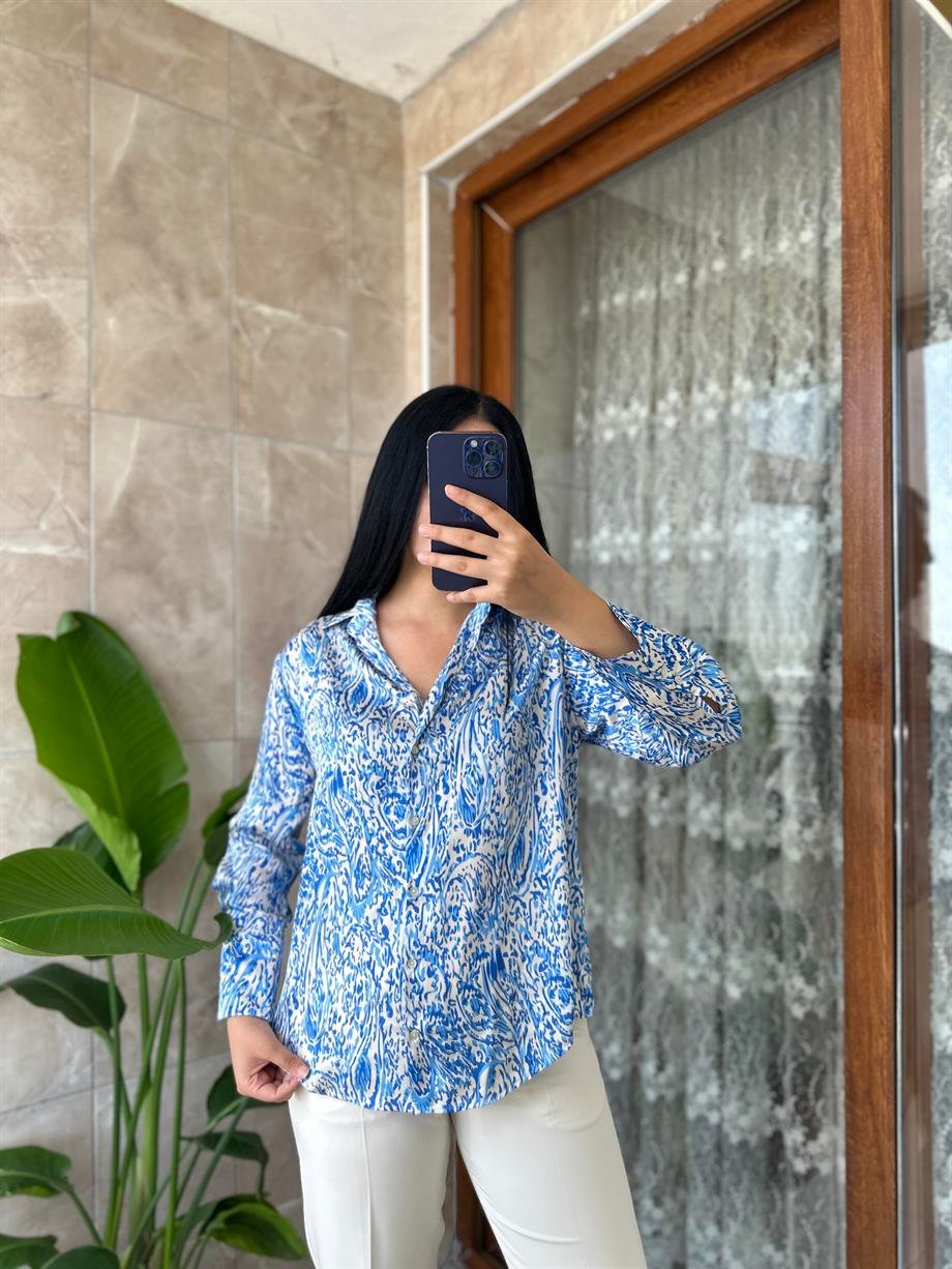 Mavi desenli gömlek