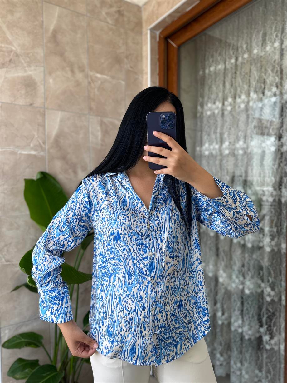 Mavi desenli gömlek