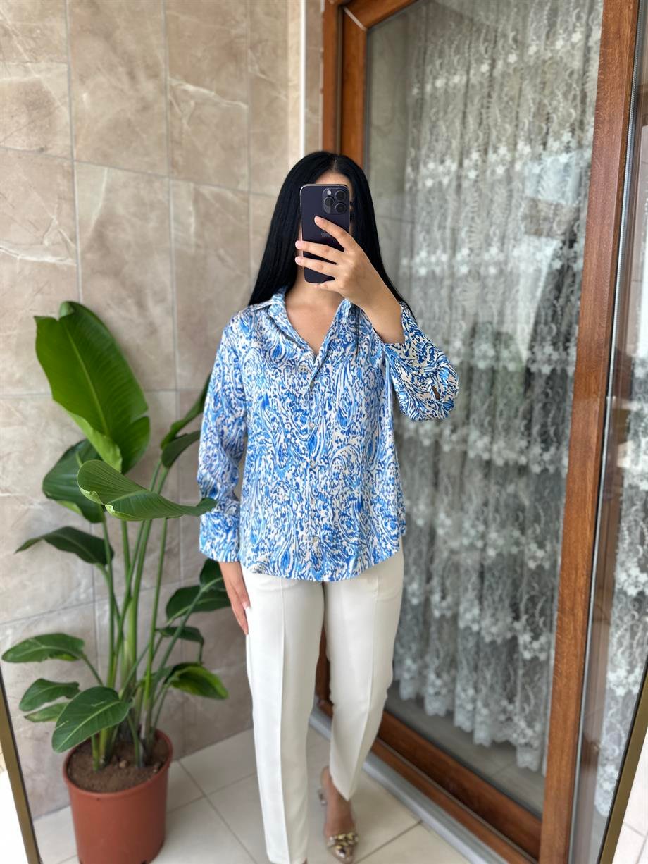 Mavi desenli gömlek