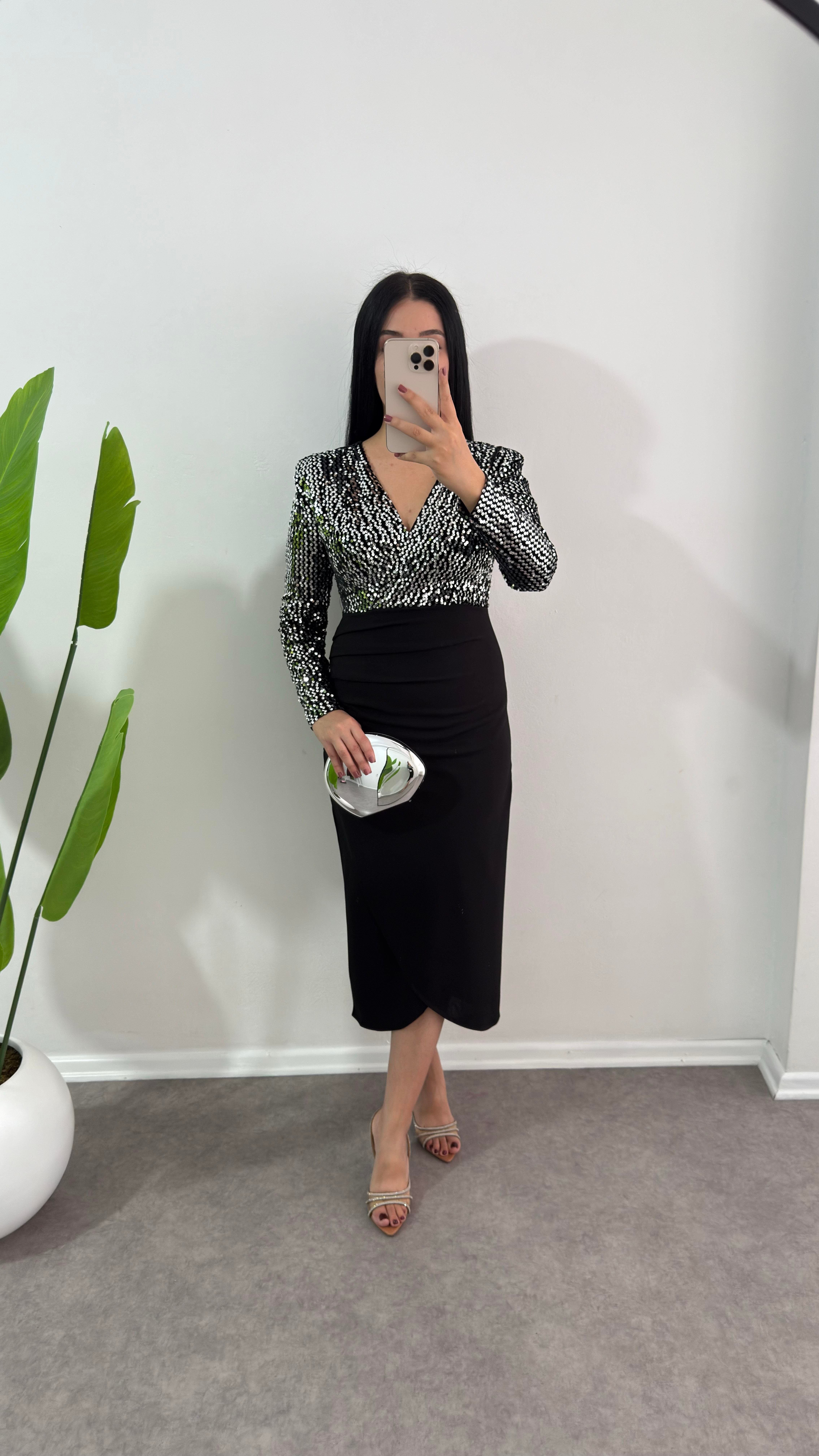 Payetli Merly Gümüş Elbise