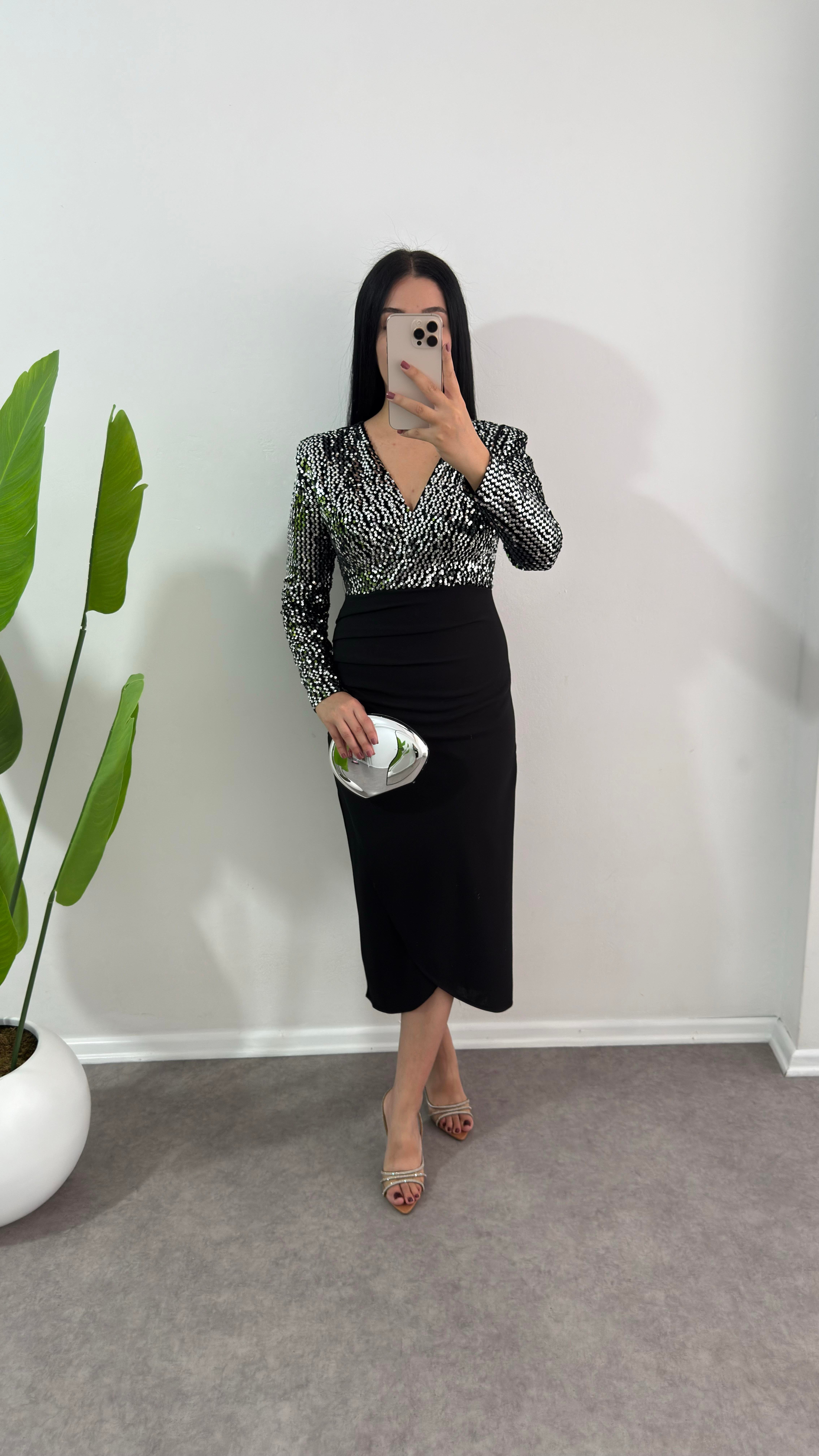 Payetli Merly Gümüş Elbise