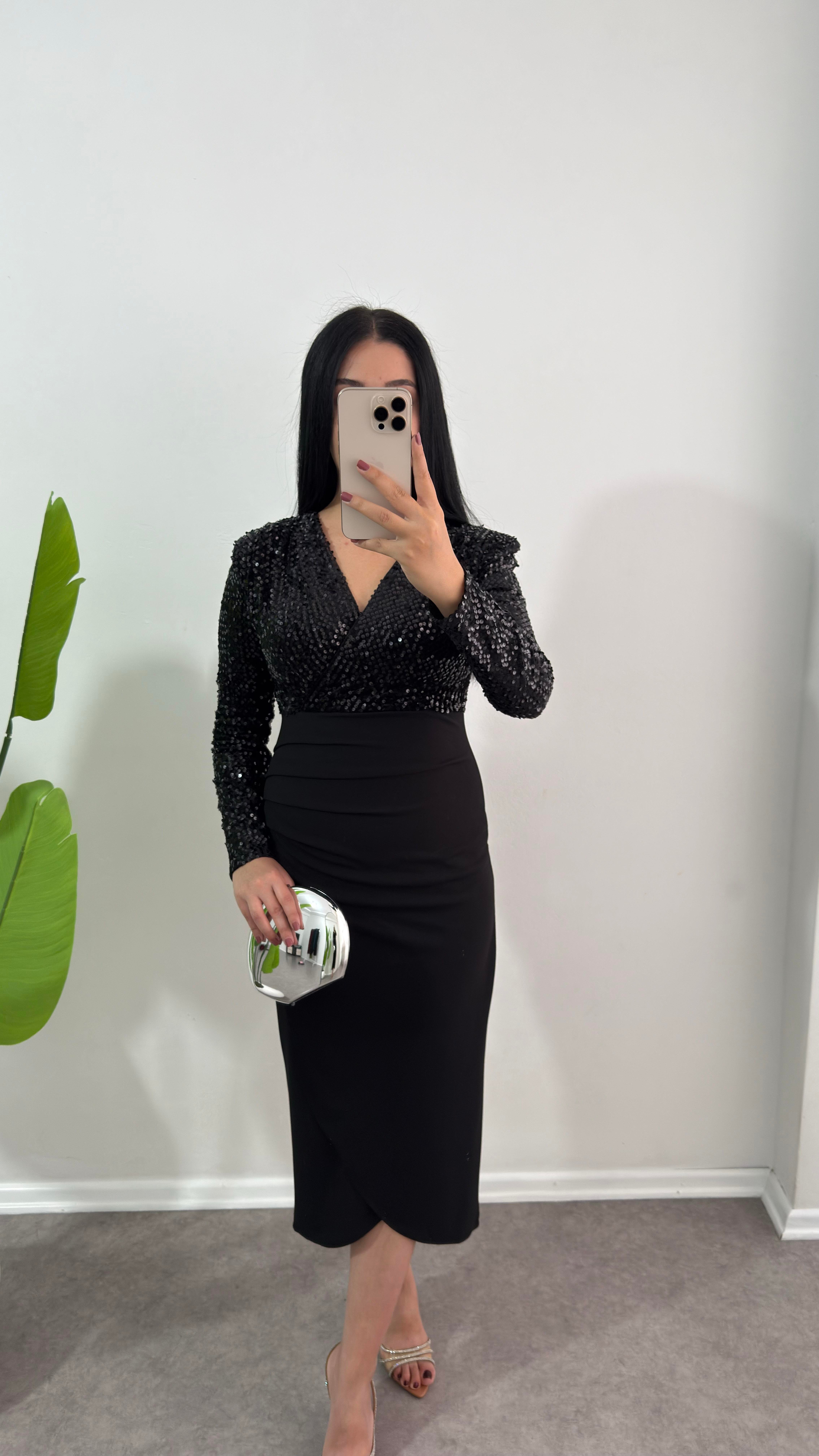 Payetli Merly Siyah Elbise