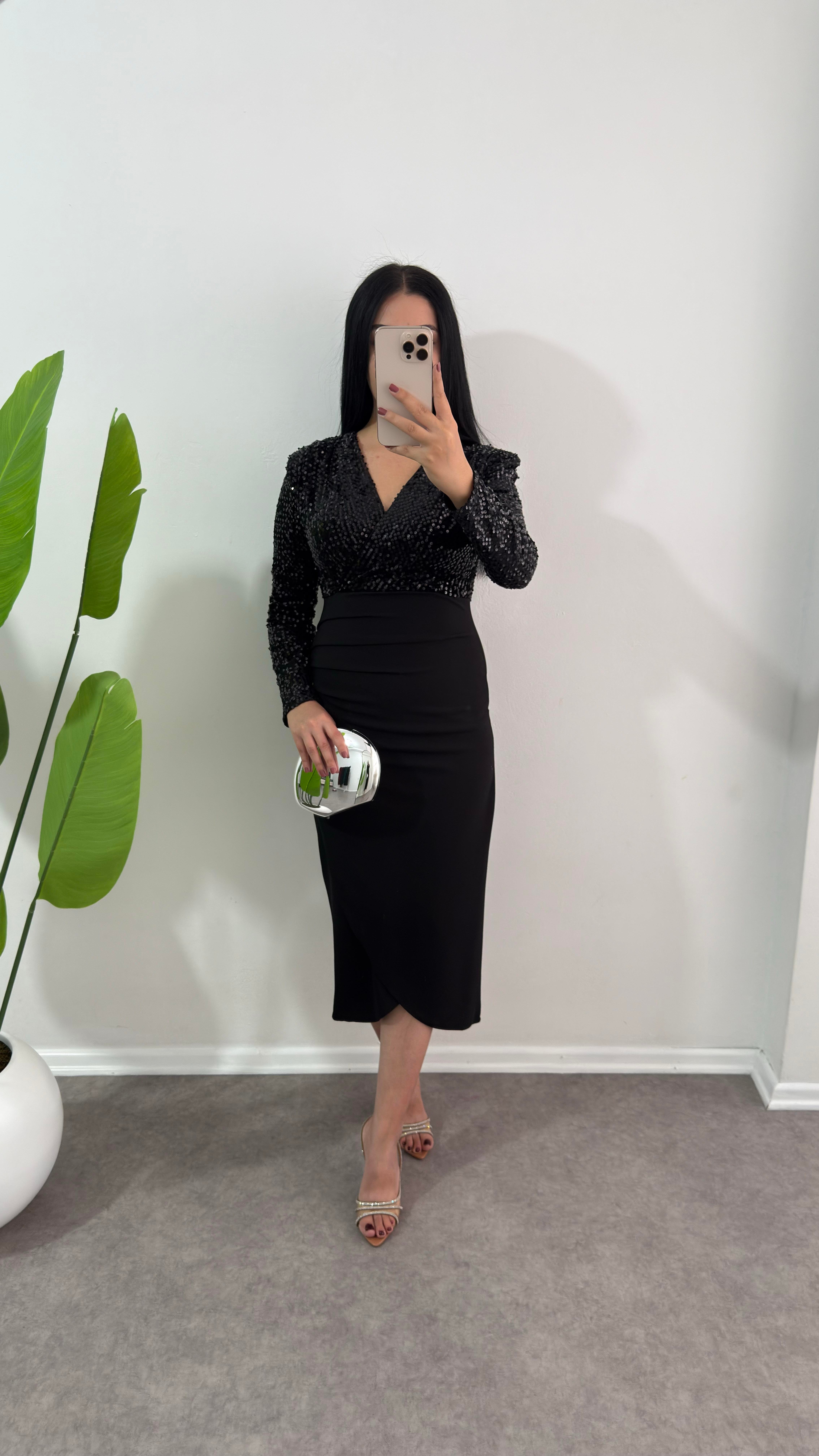 Payetli Merly Siyah Elbise