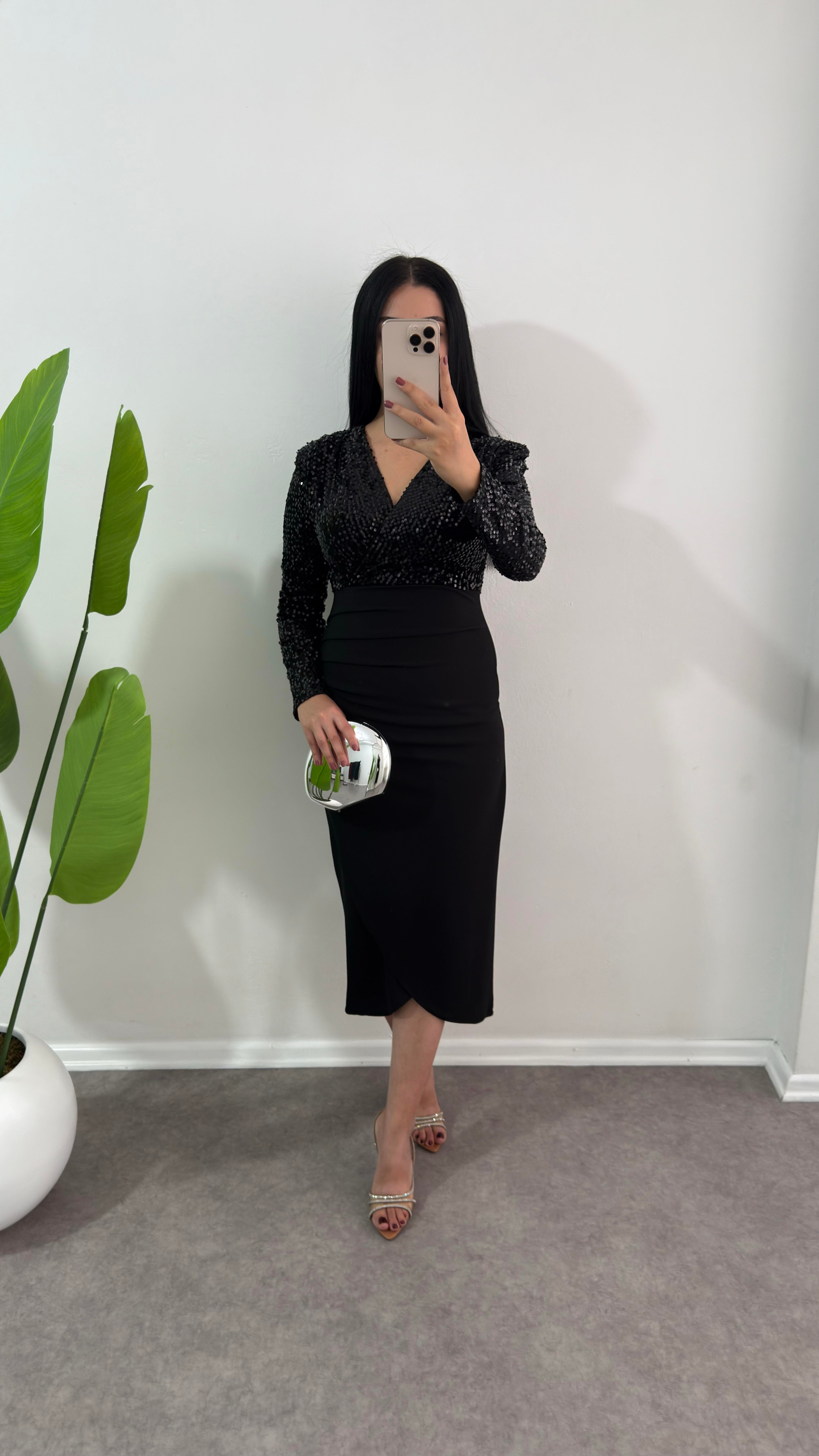 Payetli Merly Siyah Elbise