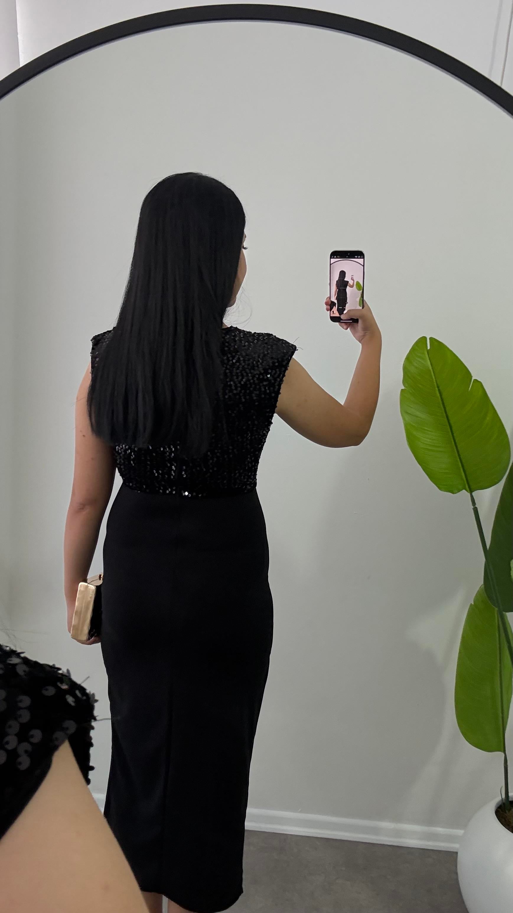 Payetli Siyah Krep Elbise