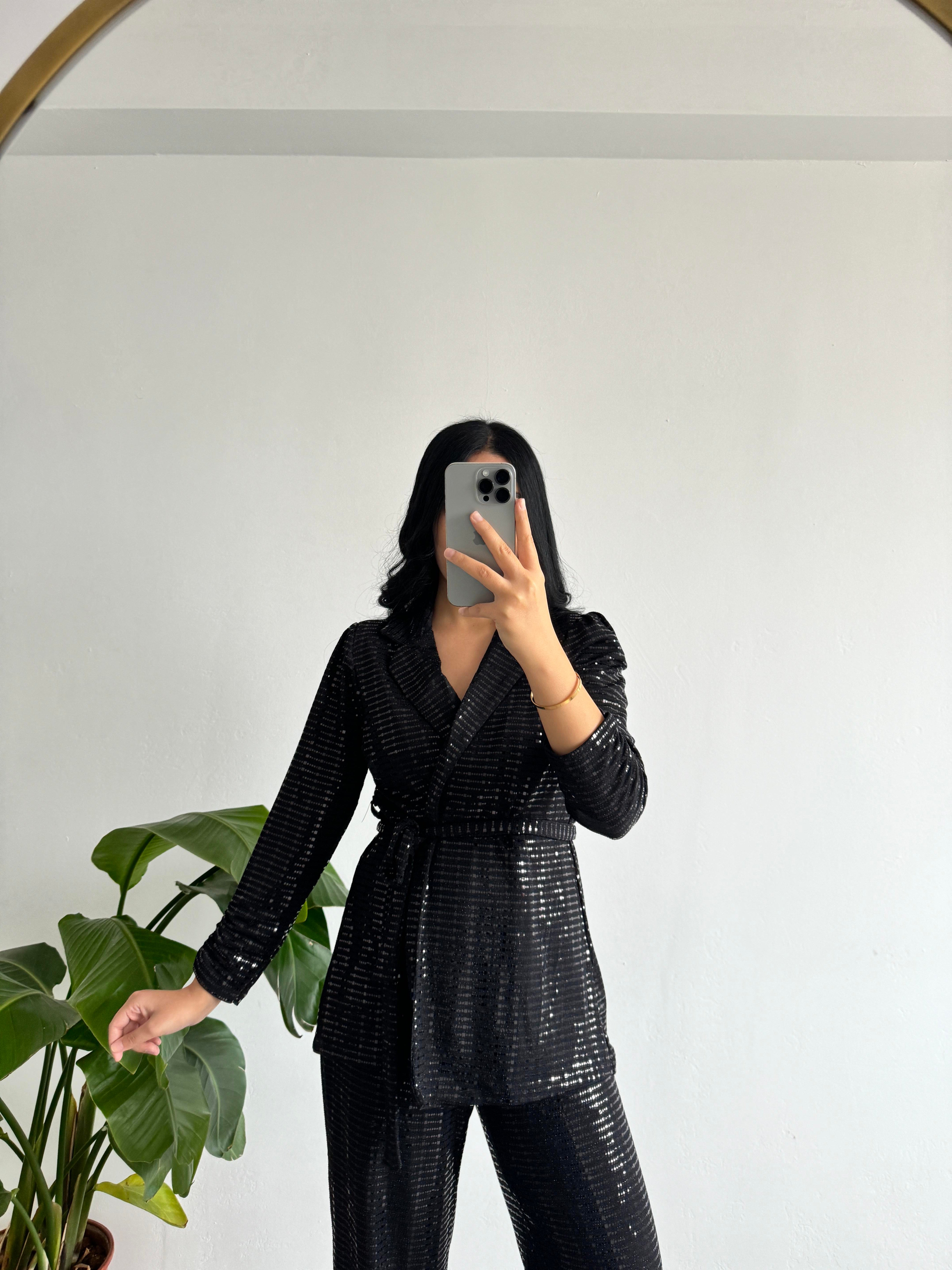 Payetli siyah takım