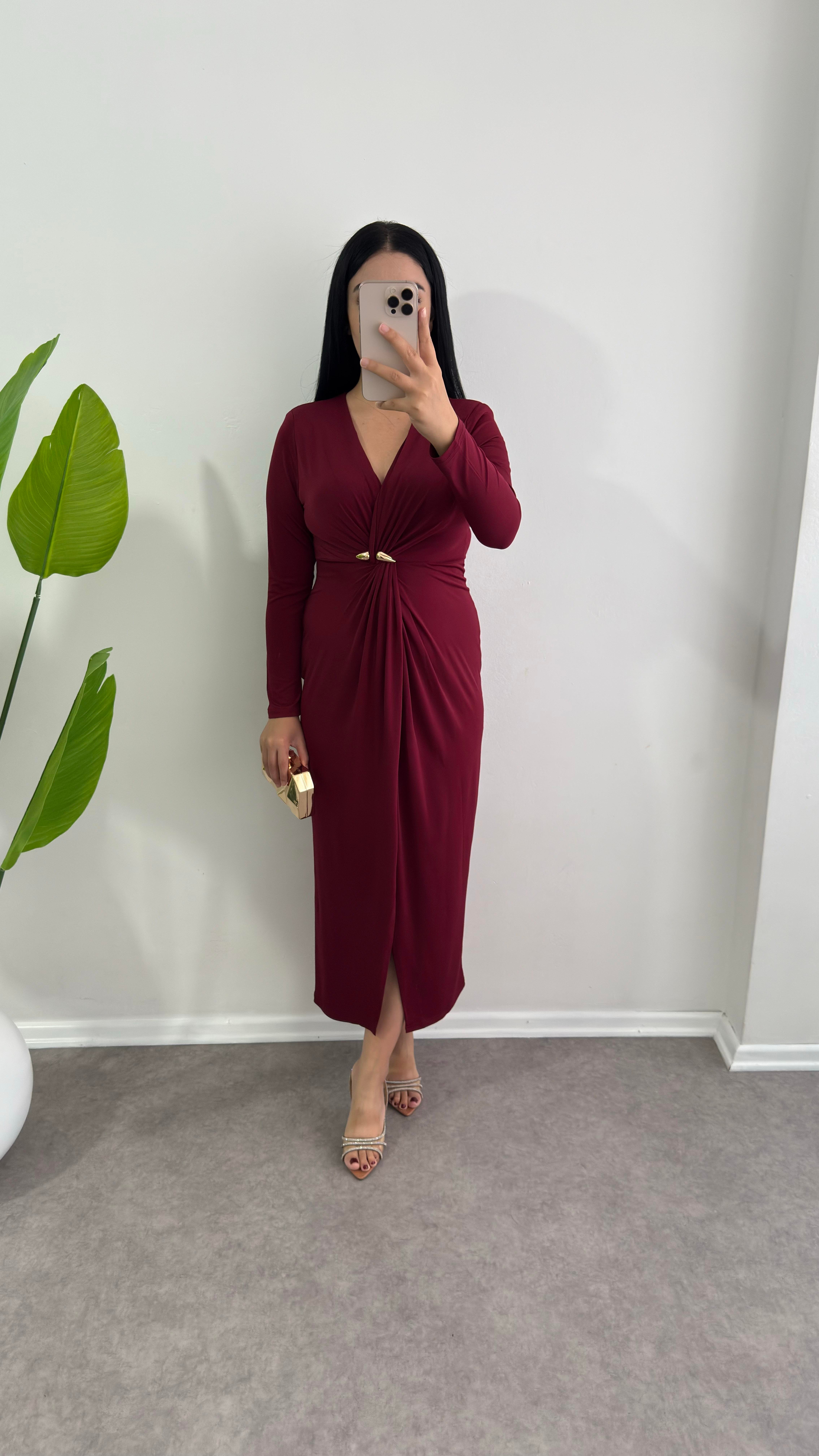 Sendy Broşlu Bordo Elbise