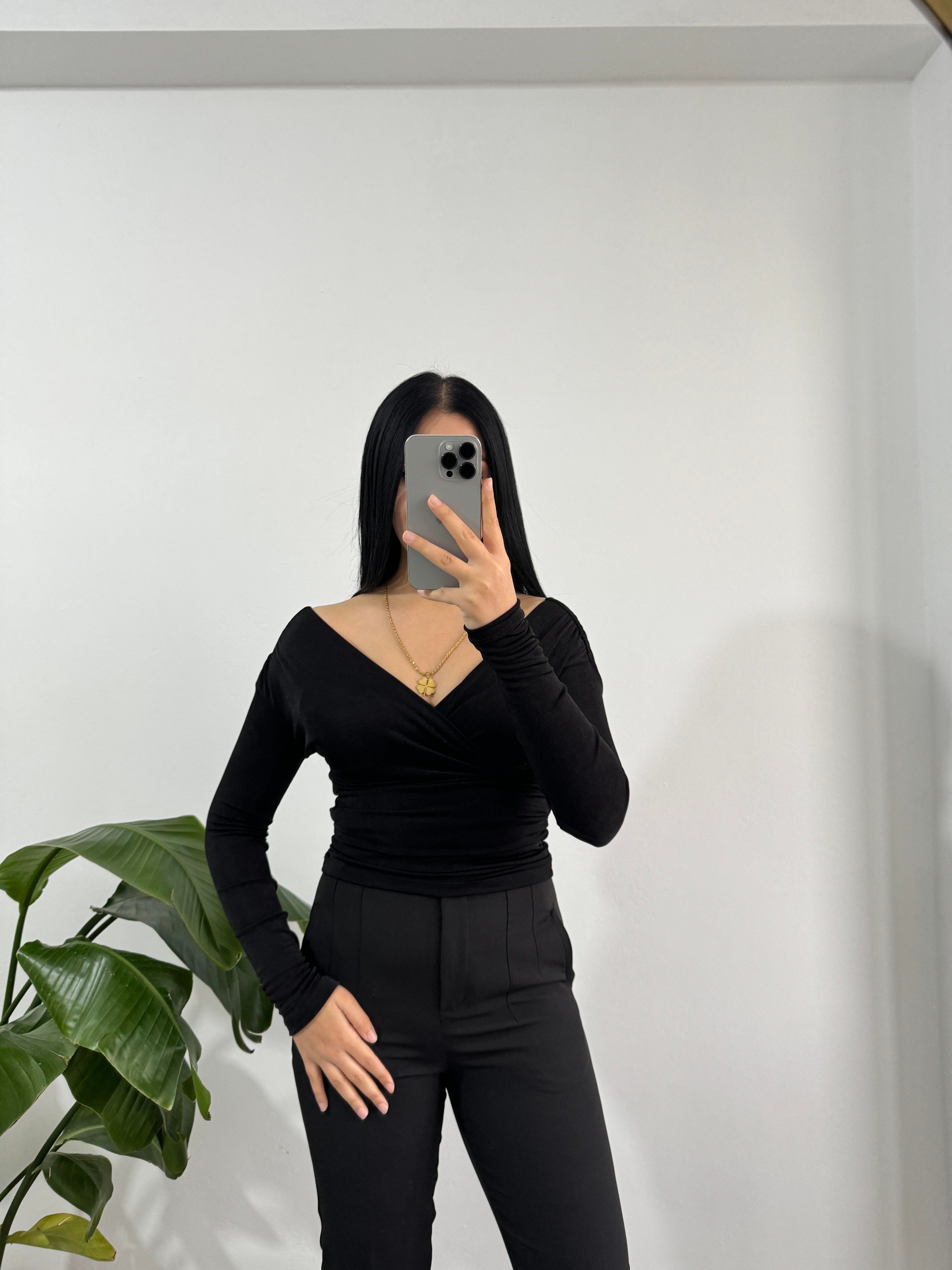 Sendy kumaş siyah bluz