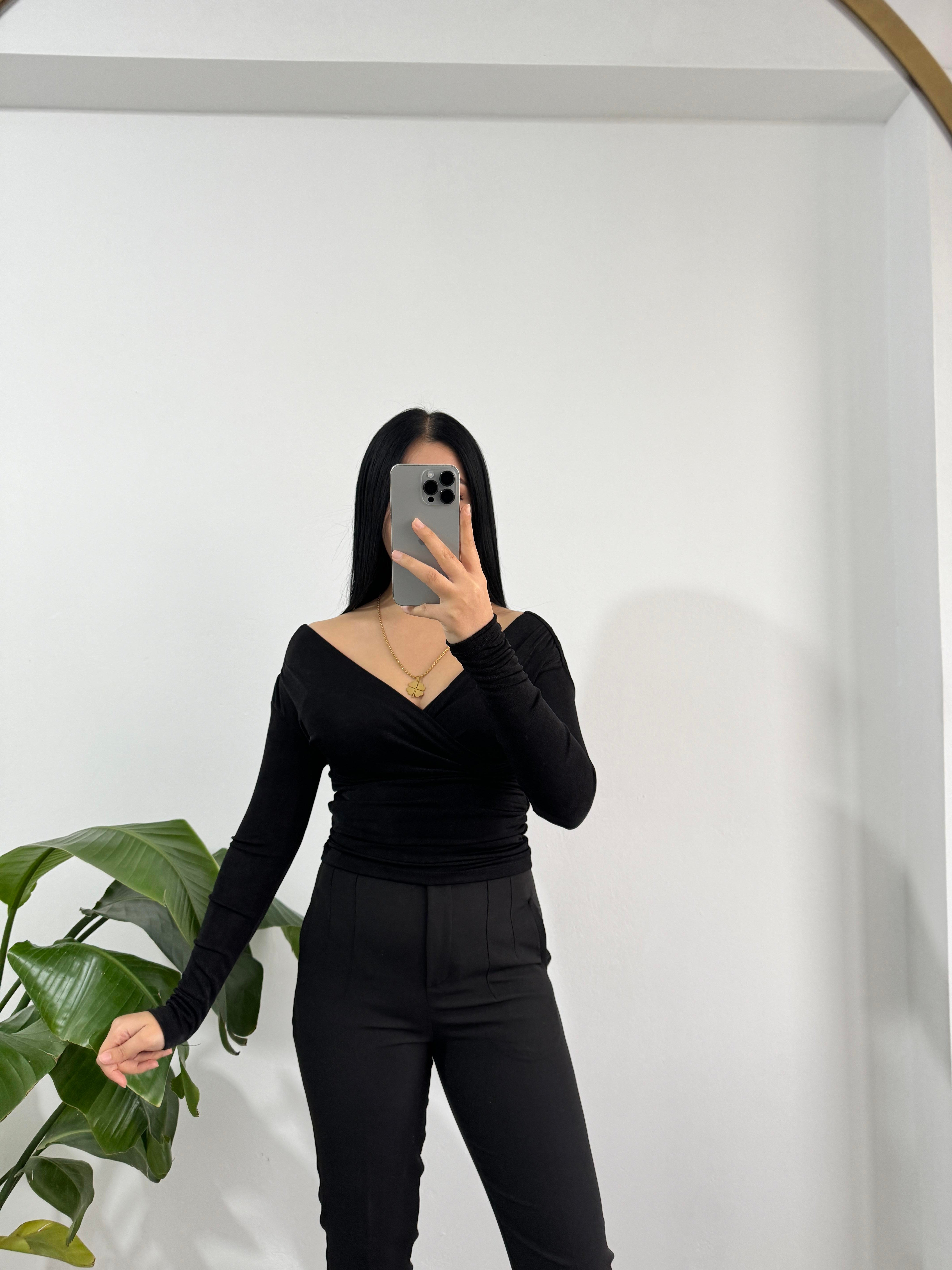 Sendy kumaş siyah bluz