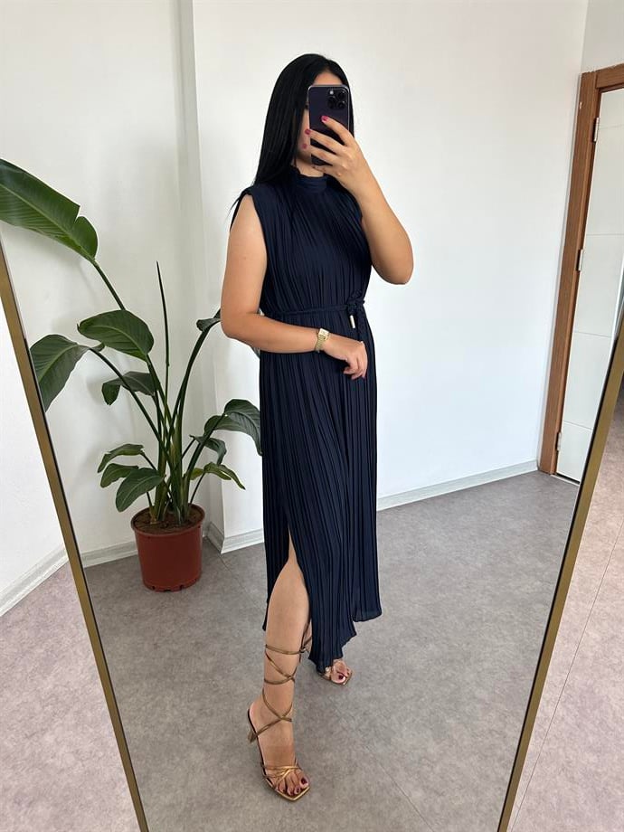 Şifon Piliseli astarlı elbise