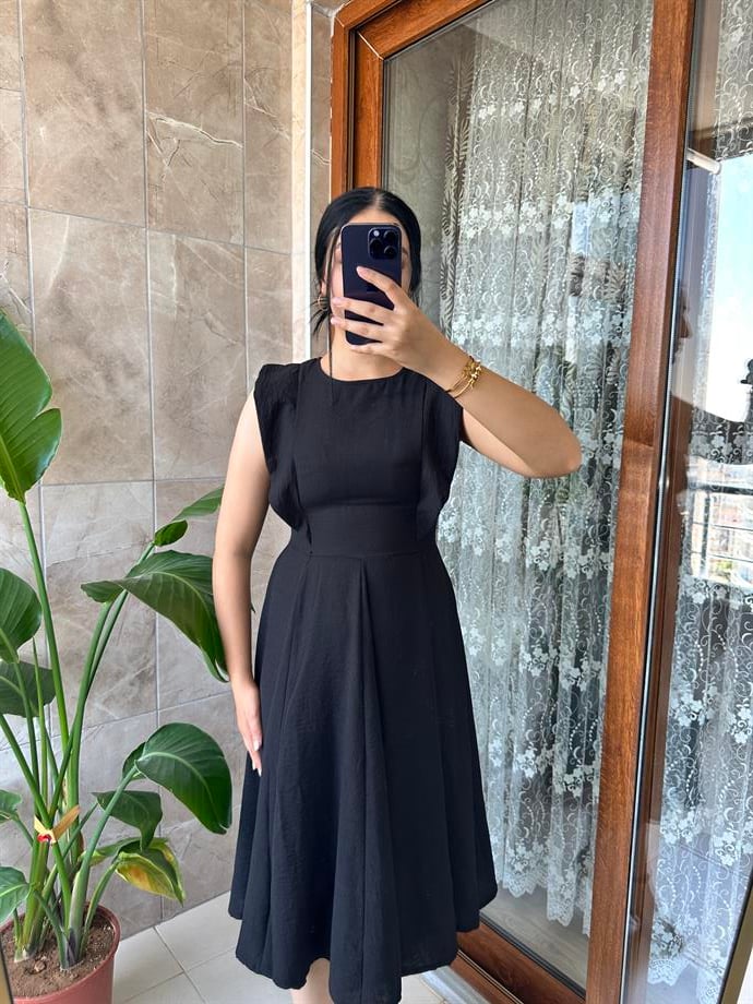 Siyah keten elbise 