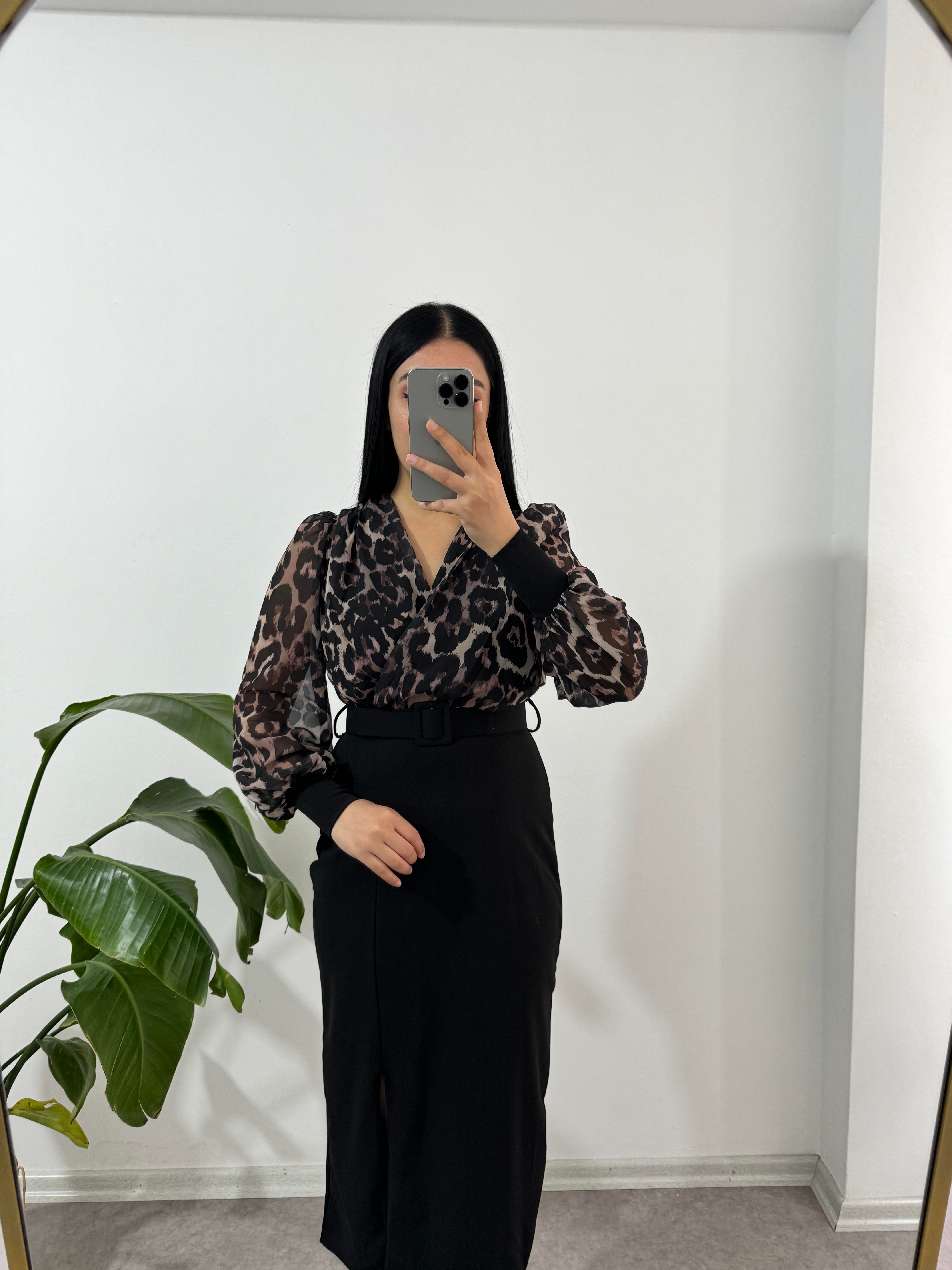 Siyah Krep Kumaş Elbise 