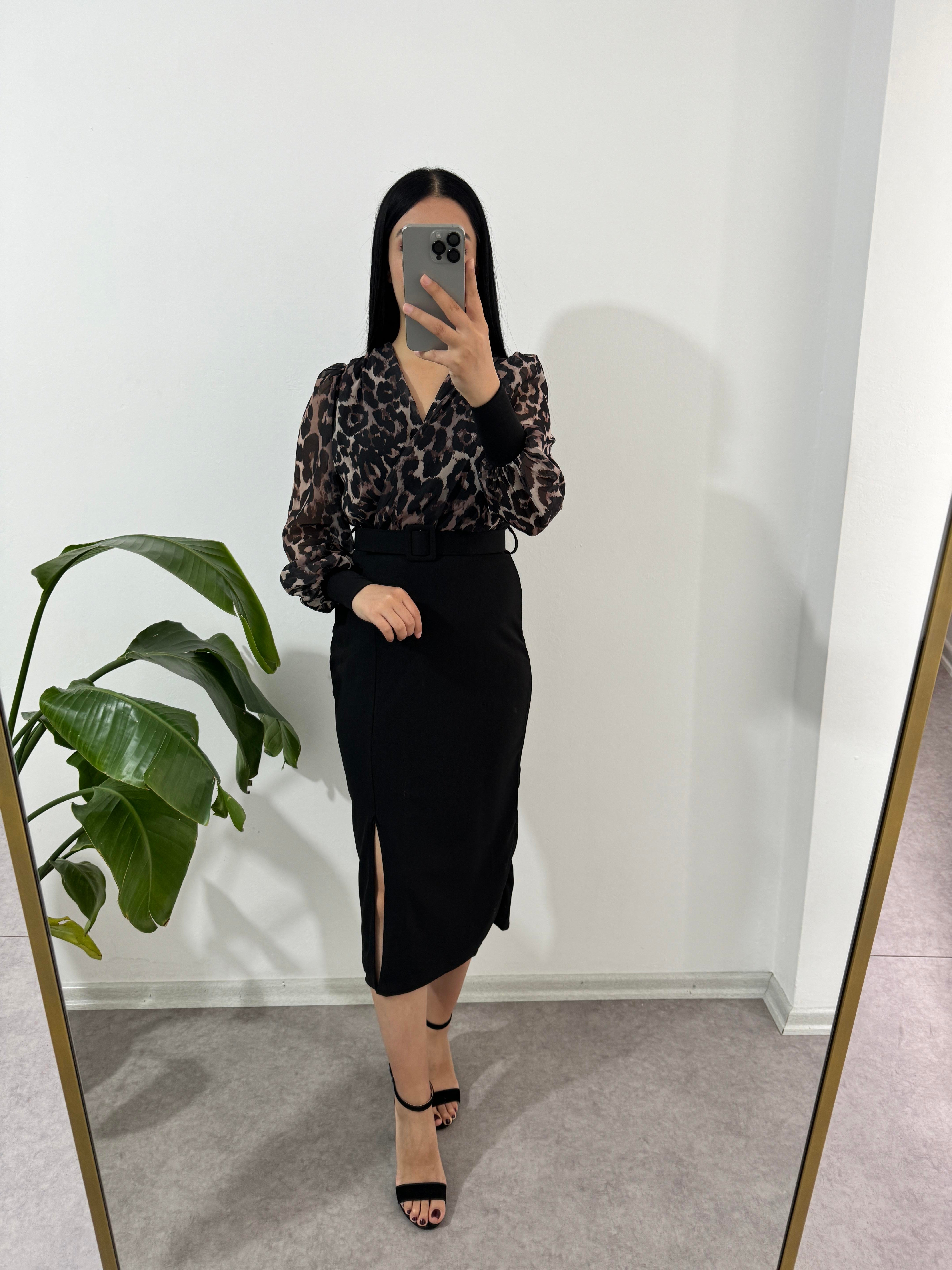 Siyah Krep Kumaş Elbise 