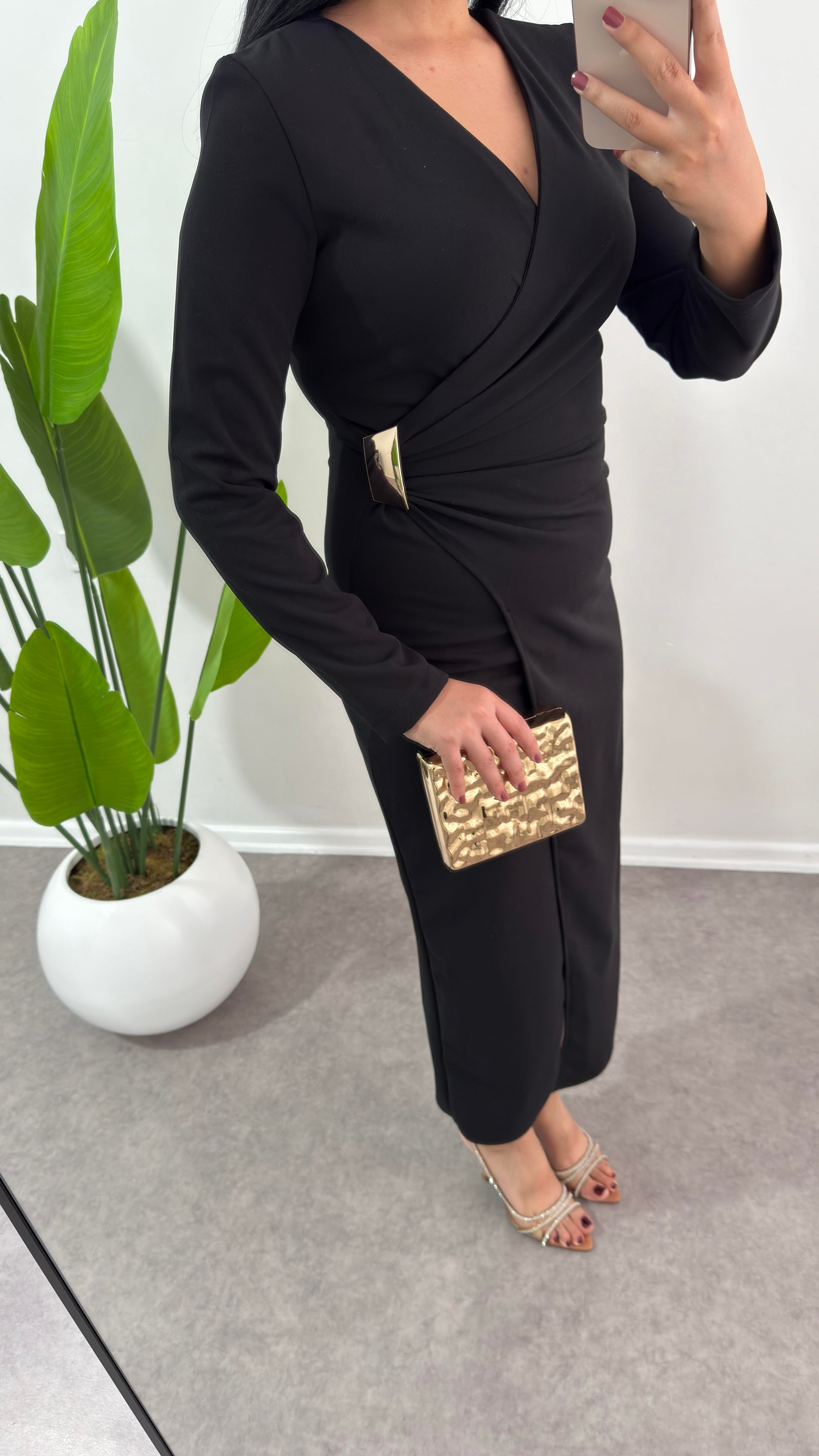 Siyah Şely Broşlu Elbise