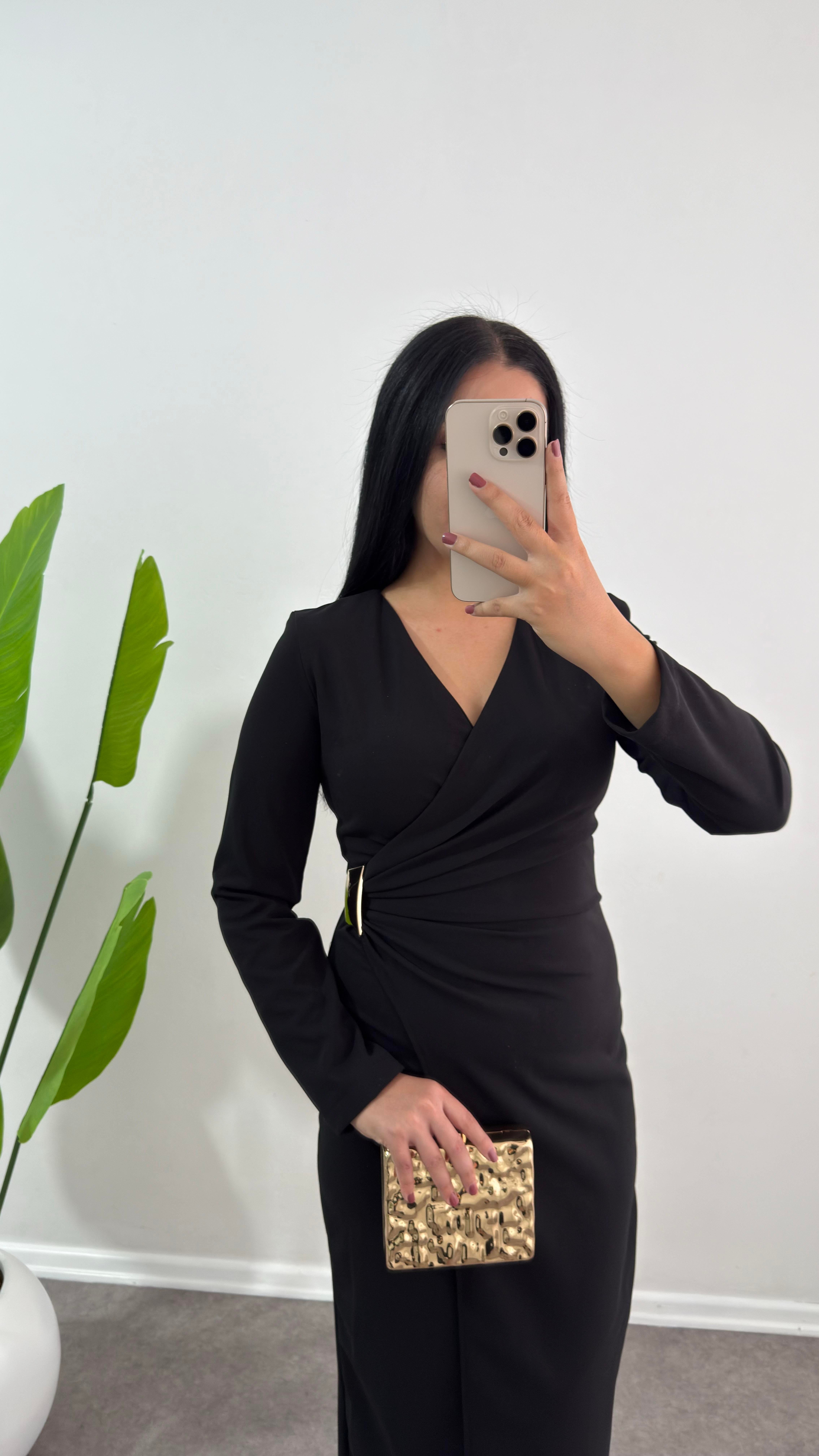 Siyah Şely Broşlu Elbise