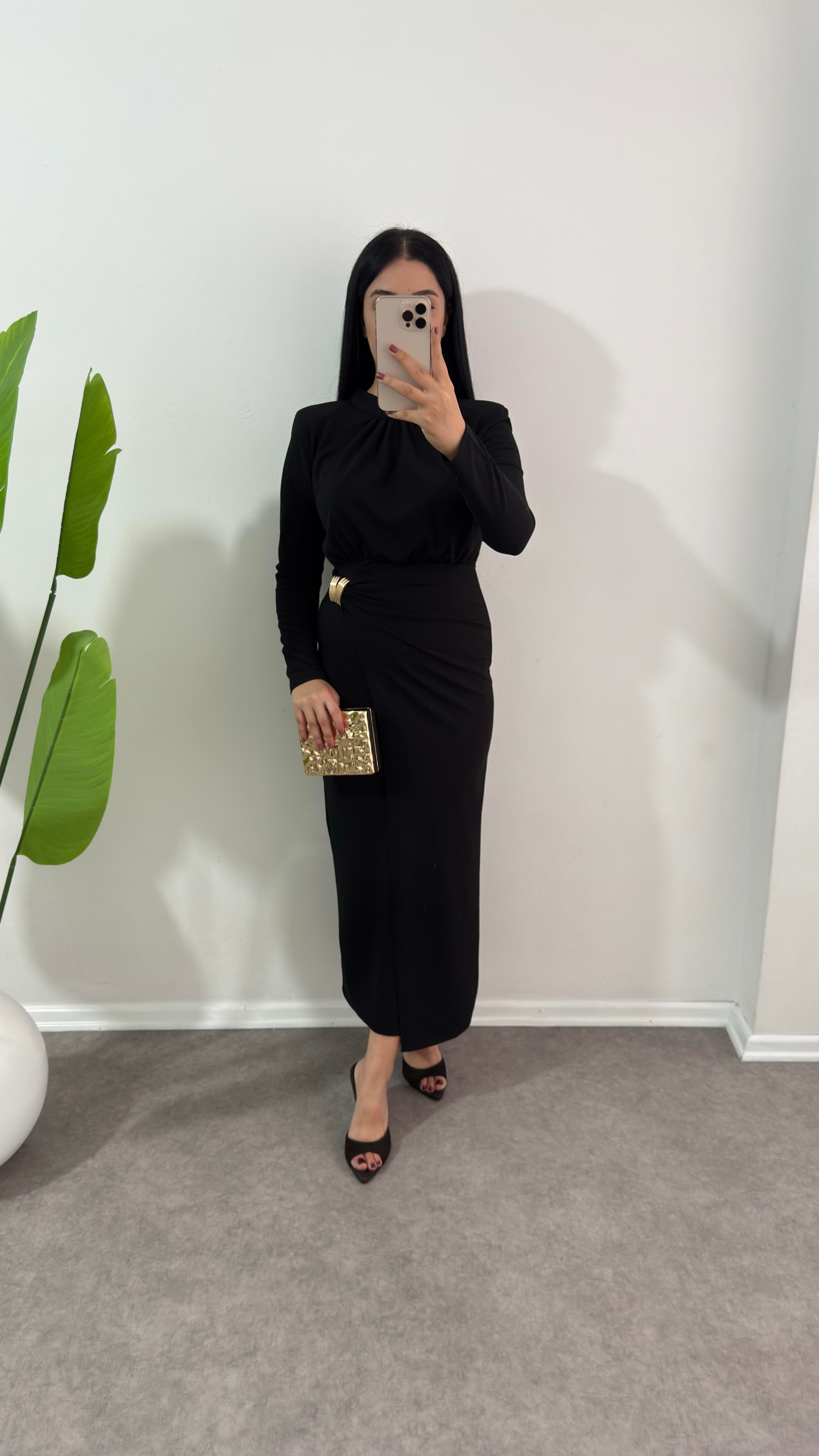 Siyah Sever Krep Elbise