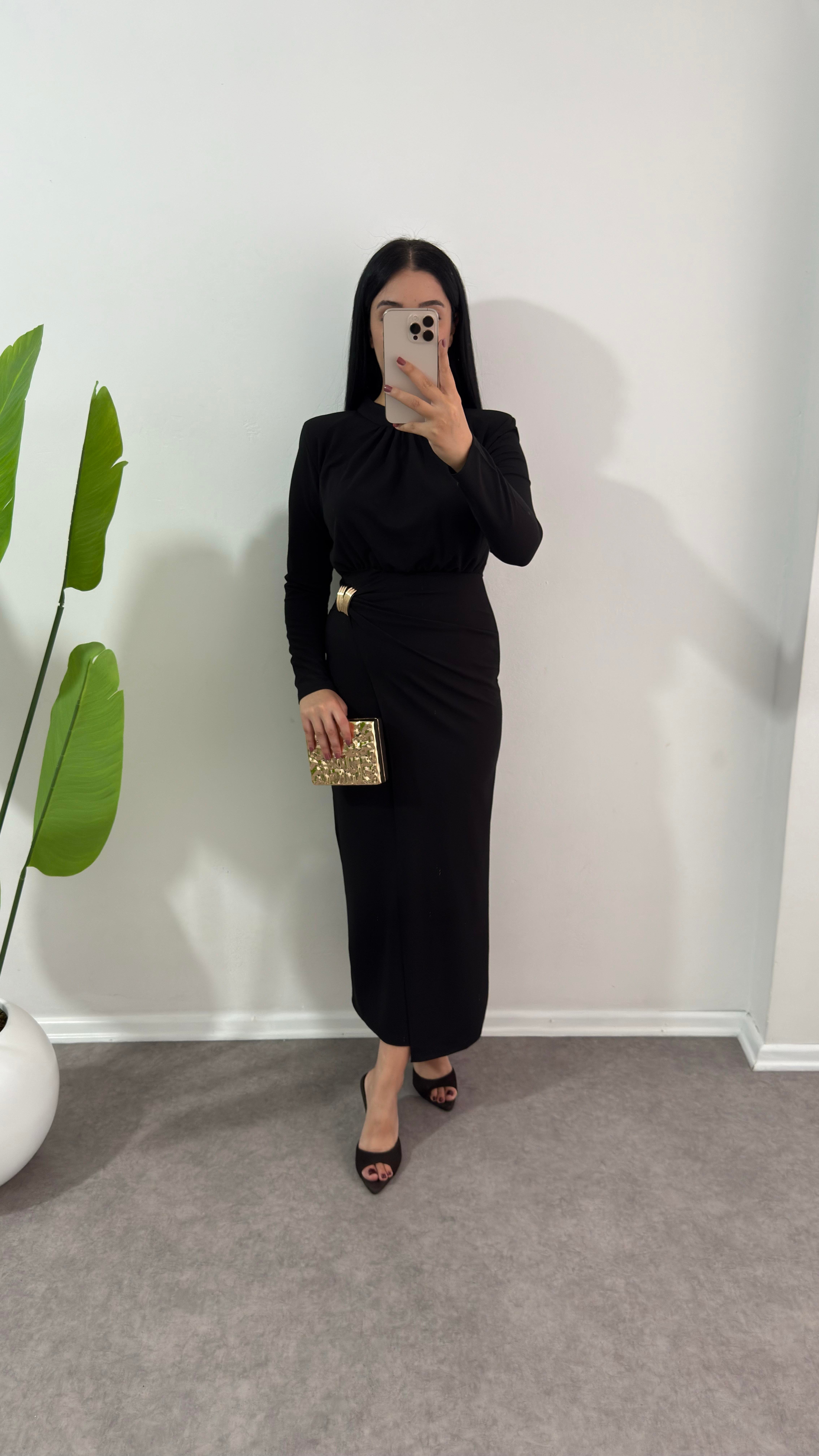 Siyah Sever Krep Elbise