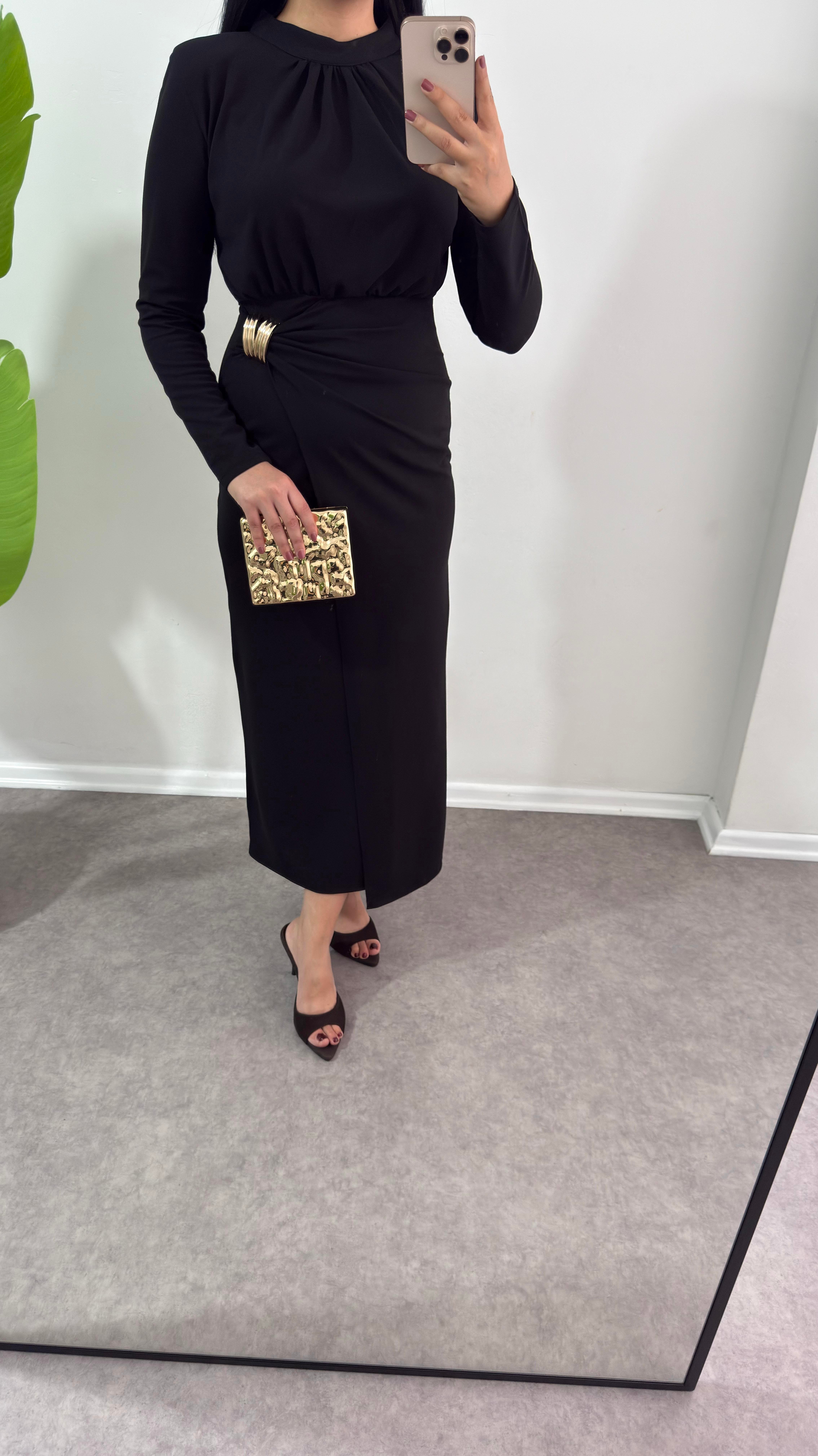 Siyah Sever Krep Elbise