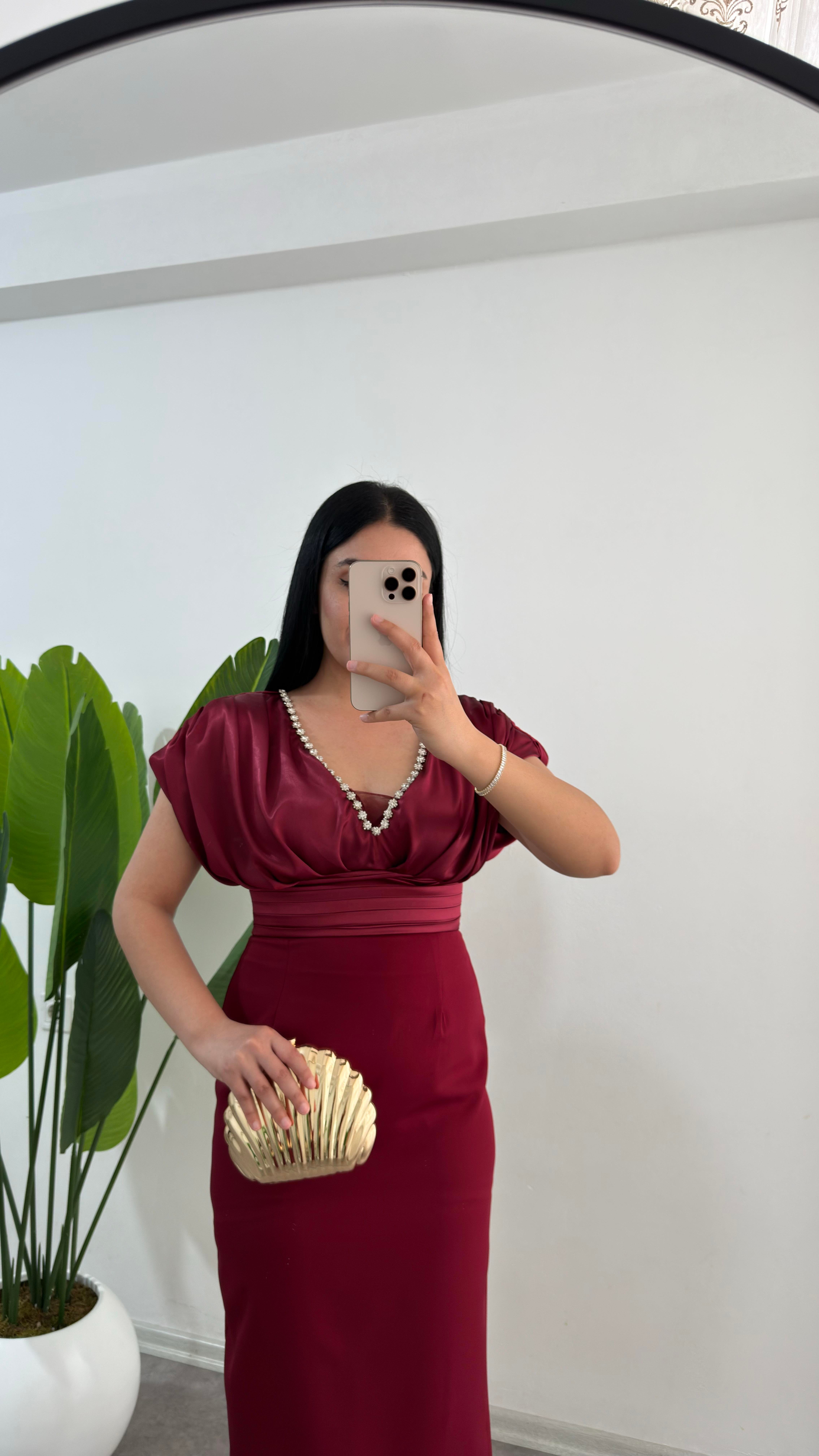 Taşlı Deva Kırmızı Elbise