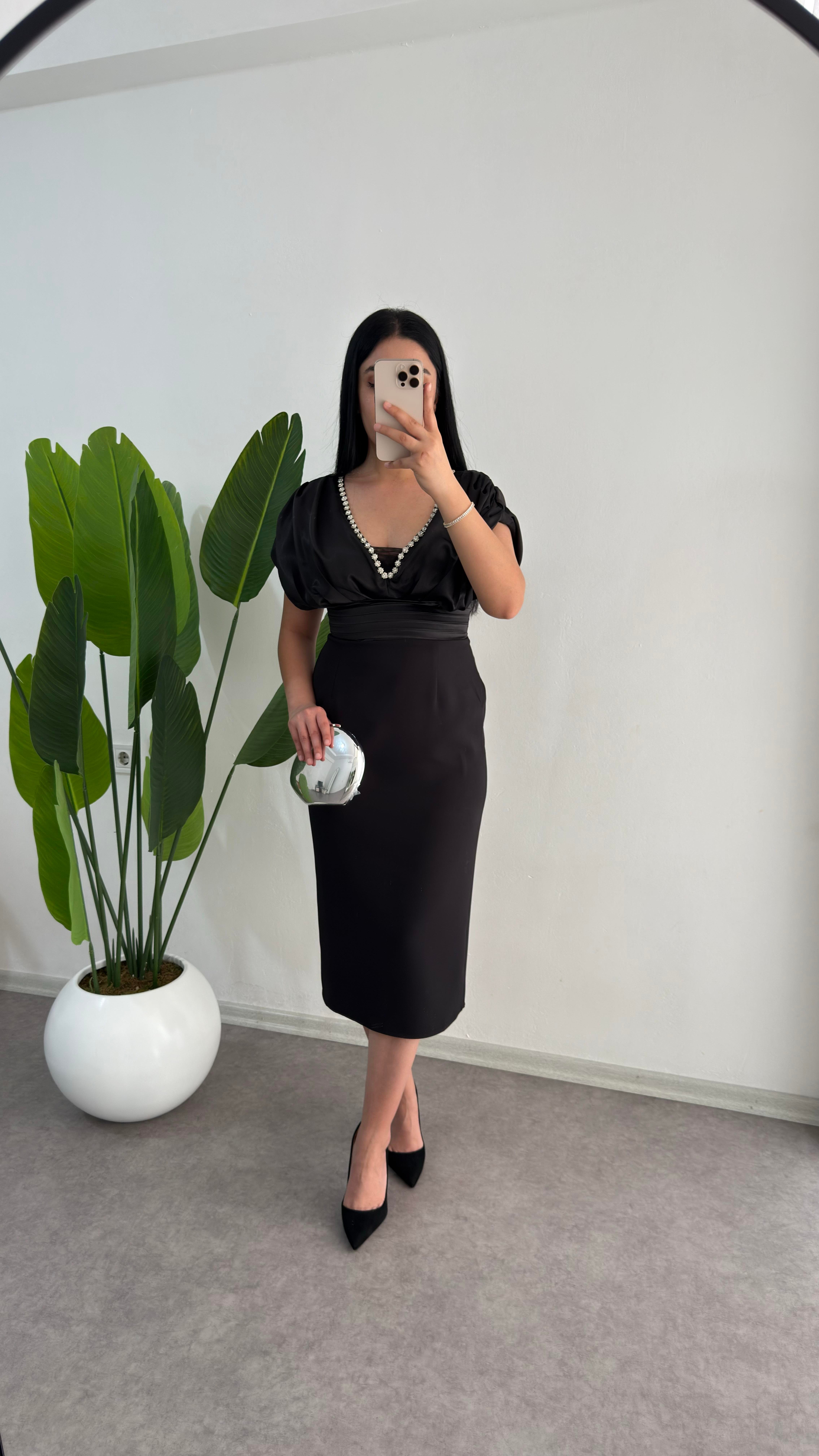 Taşlı Deva Siyah Elbise