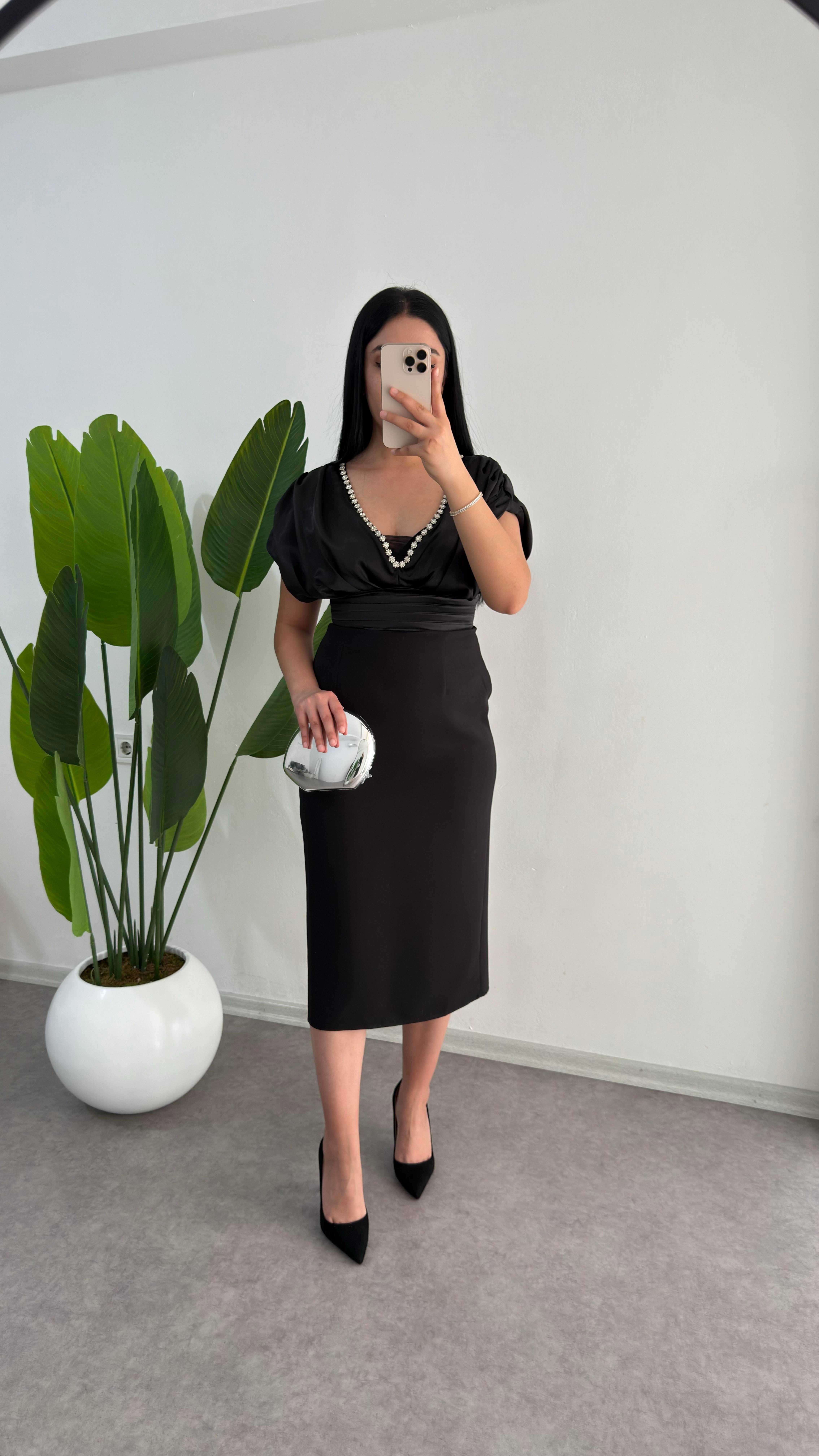 Taşlı Deva Siyah Elbise