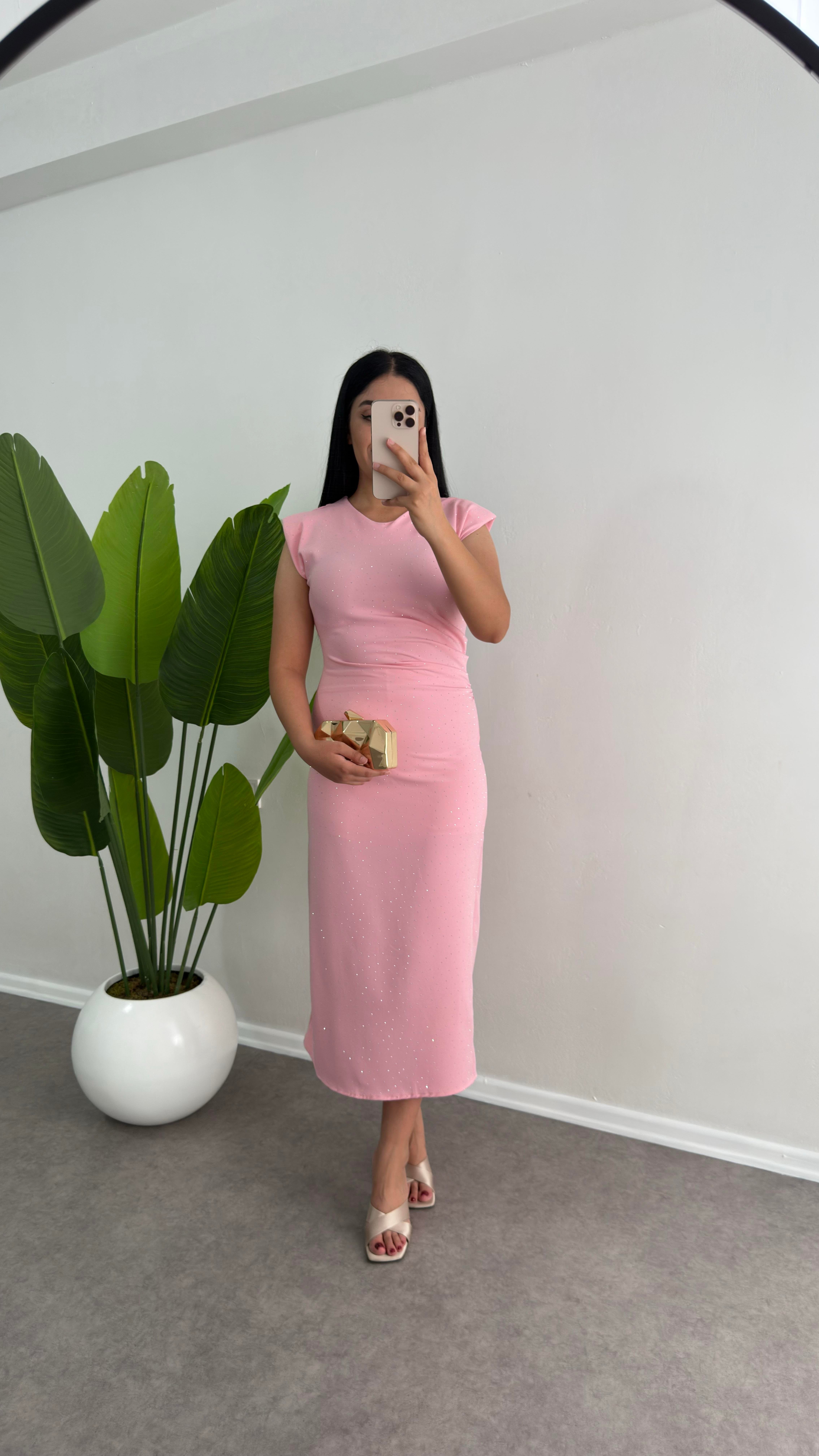 Taşlı Krep Kumaş Pembe Elbise