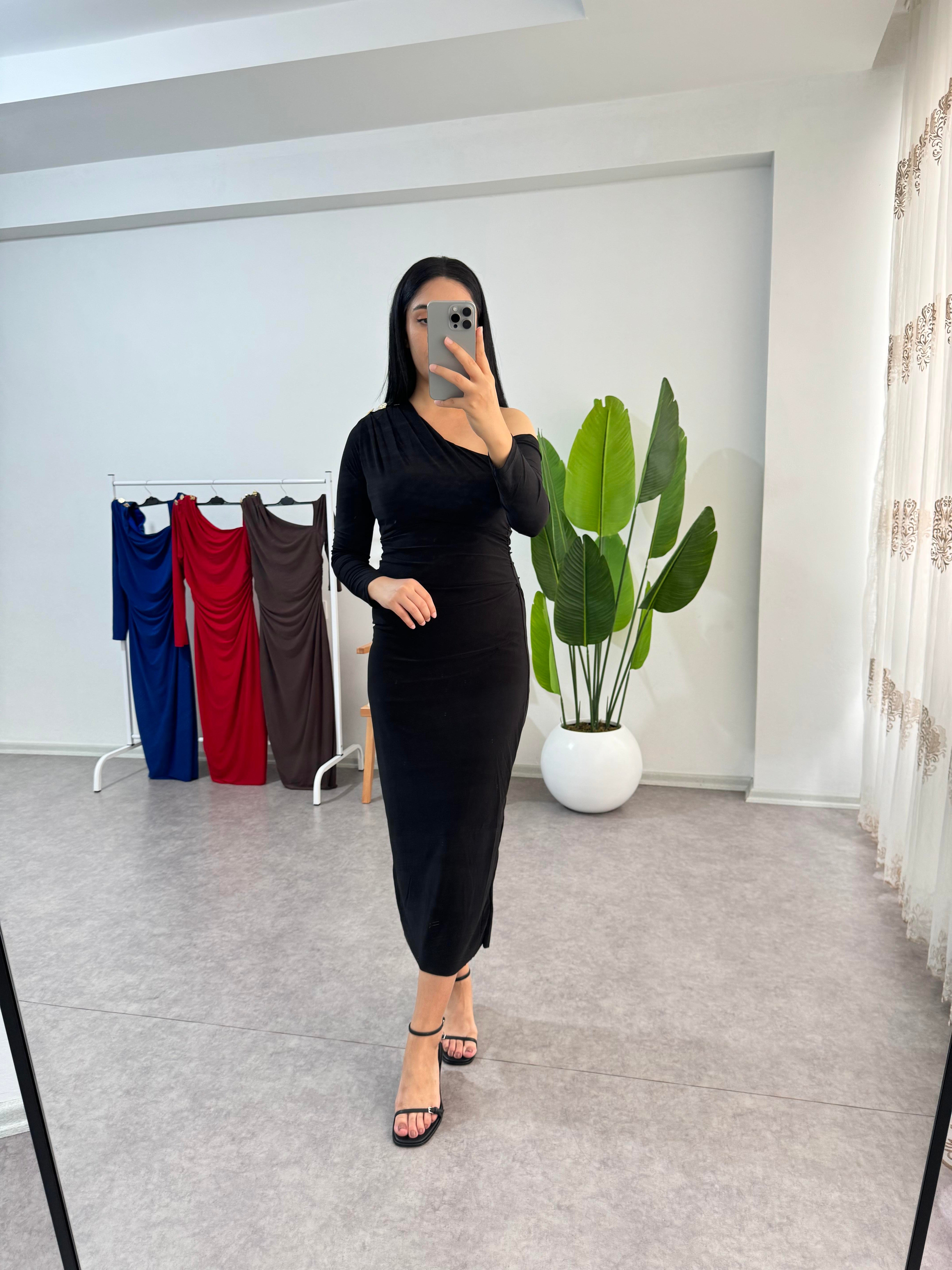 Tek Kol Siyah Elbise