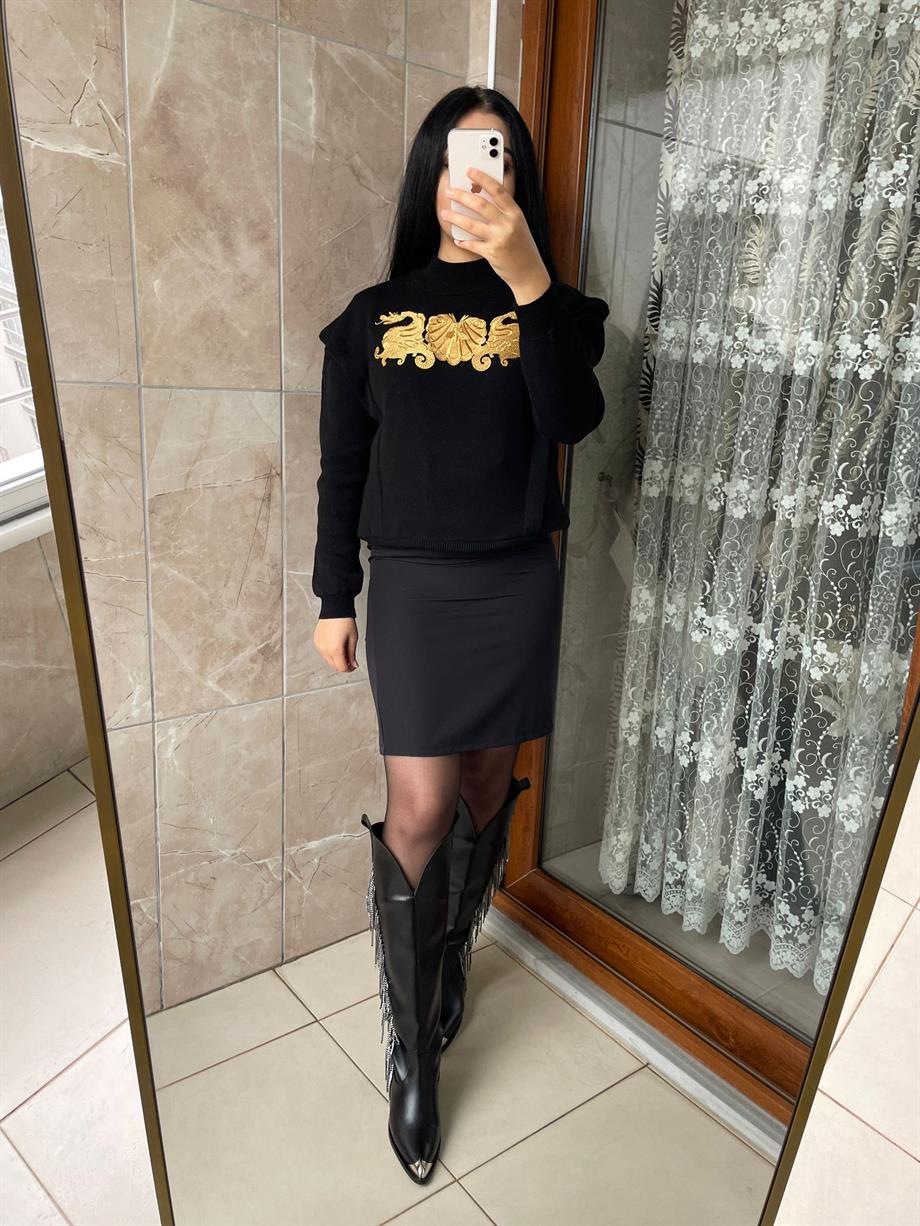 TRİKO NAKIŞLI KAZAK