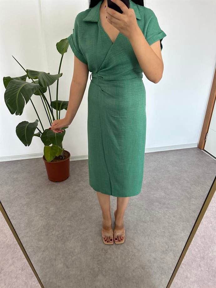 Yeşil keten elbise