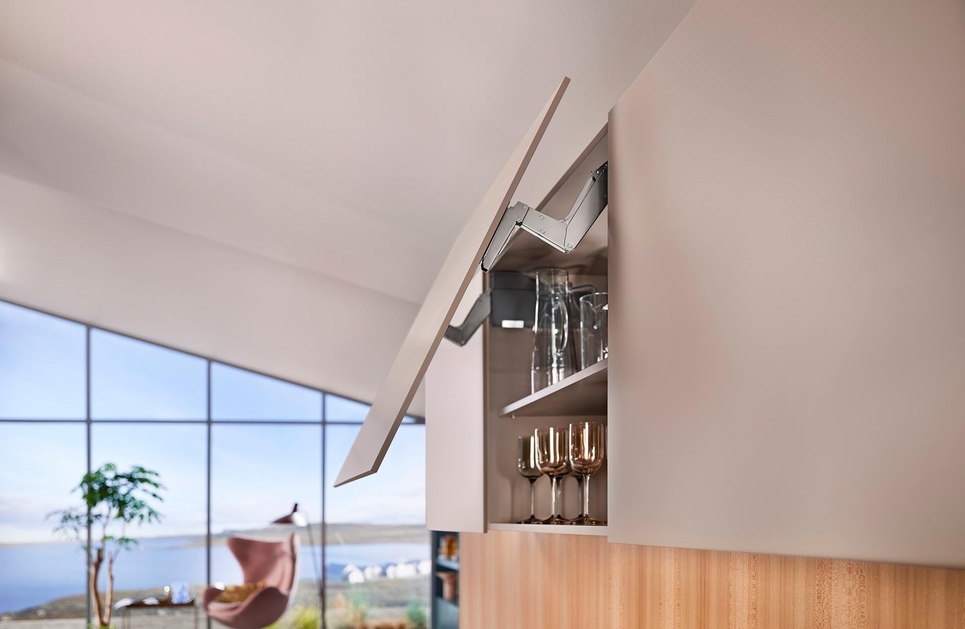 Blum Aventos HS-Top Eğimli Kalkar Kapak Mekanizması Seti 28-35