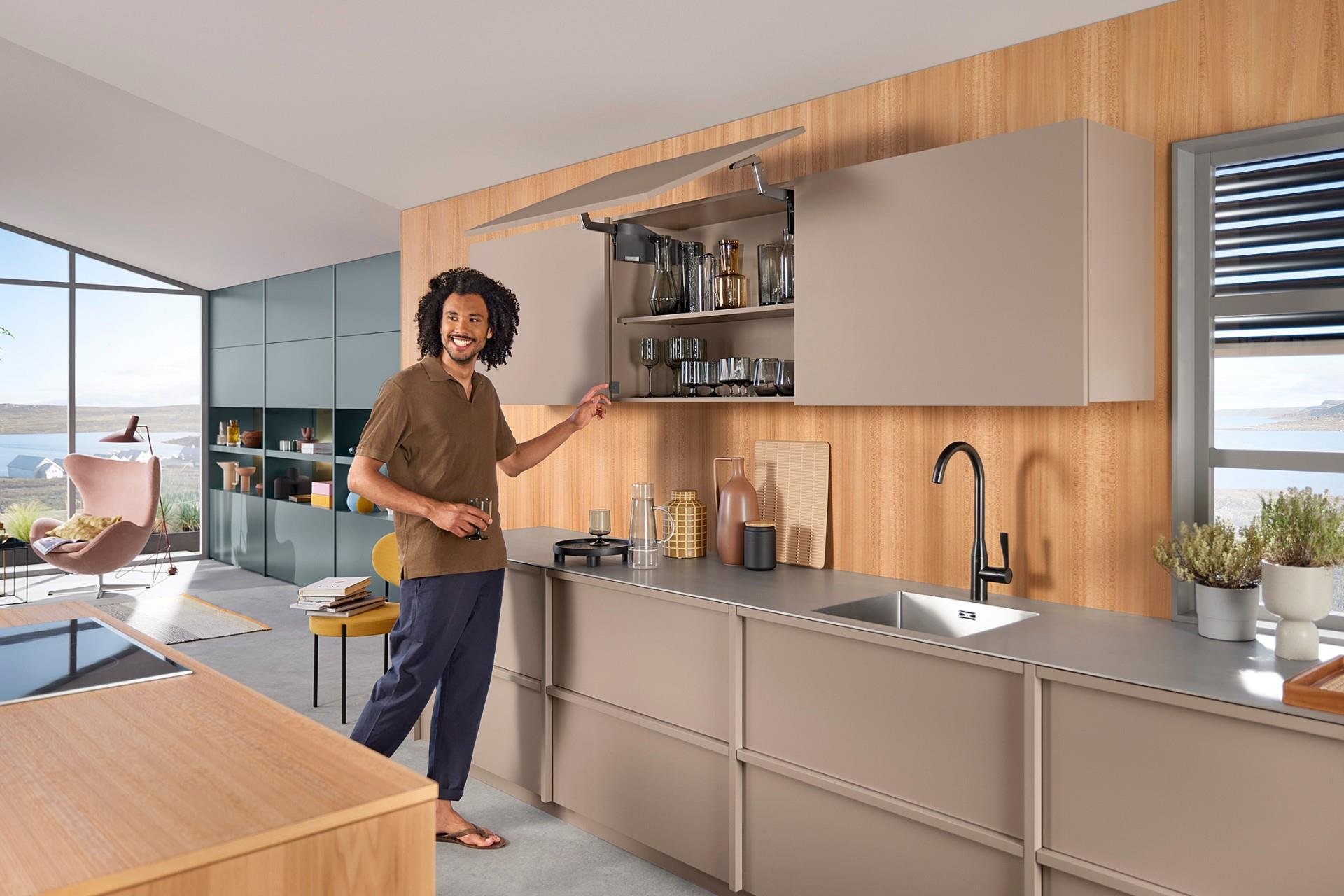 Blum Aventos HS-Top Eğimli Kalkar Kapak Mekanizması Seti 28-35